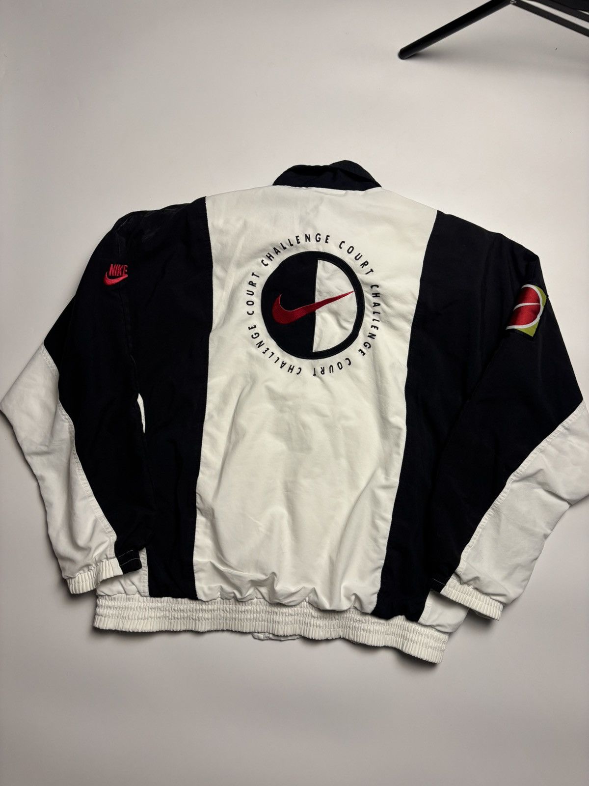 Nike Nike Court Challenge Vintage mega rare track jacket big logo Size US L / EU 52-54 / 3 - 15 Thumbnail