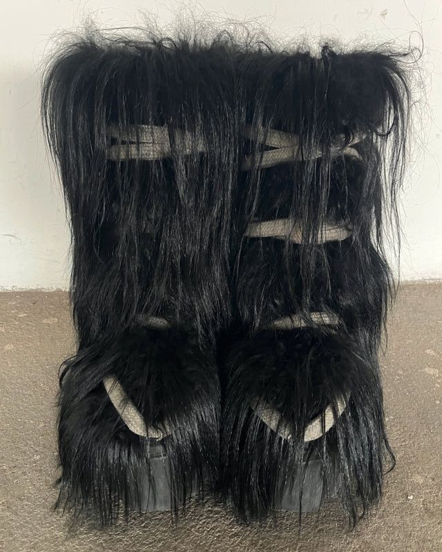Rick Owens Big Rock Fur Boots Size US 9 / EU 42 - 2 Thumbnail