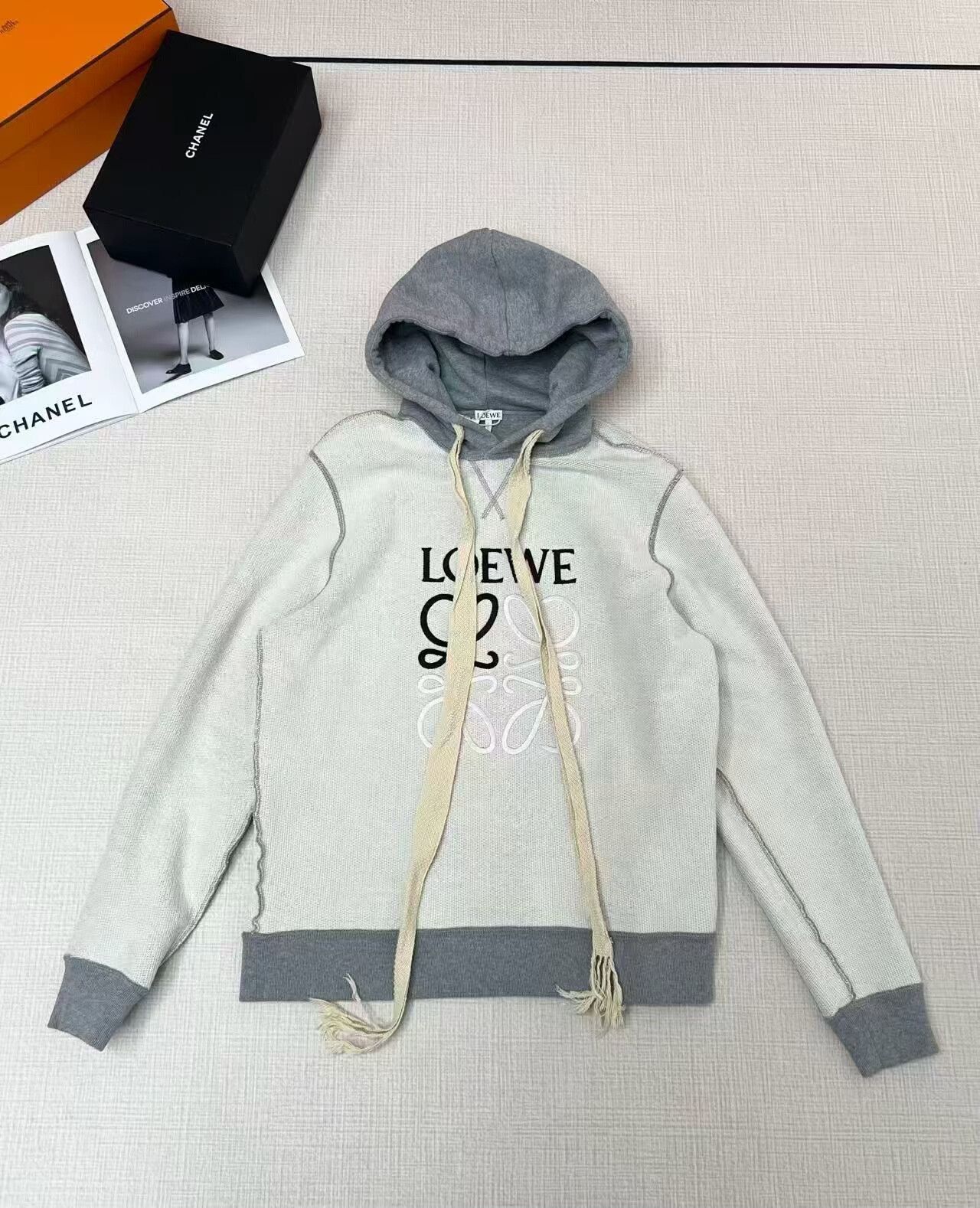 Loewe gray Loewe embroidered logo hoodie size M Size US M / EU 48-50 / 2 - 1 Thumbnail