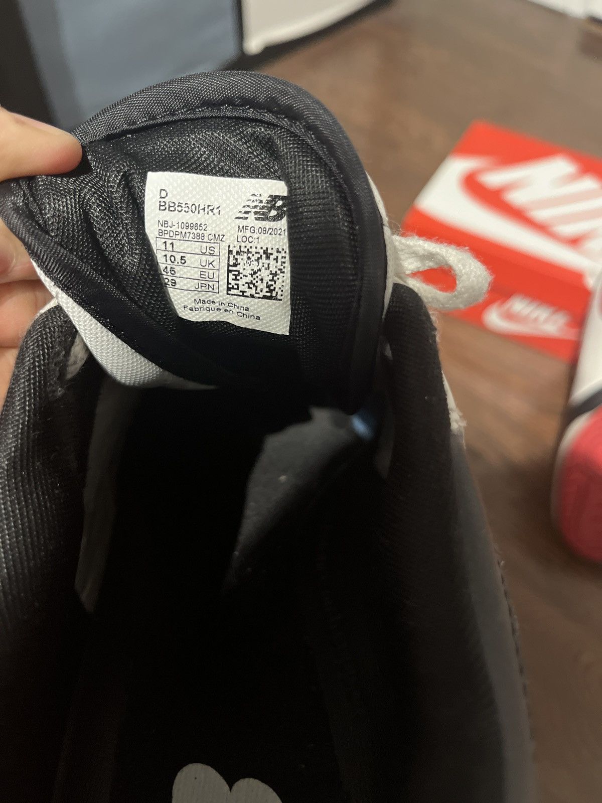 New Balance New Balance 550 Black Red Size US 11 / EU 44 - 5 Thumbnail