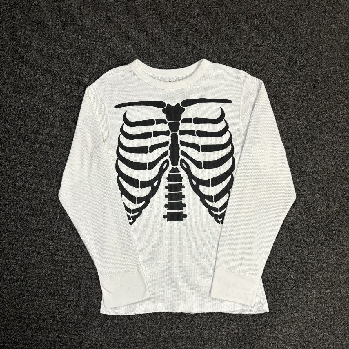 Supreme Hanes Bones Thermal Crew 白M 新品S／Supreme x Hanes Bones Thermal Crew 白 - メルカリ