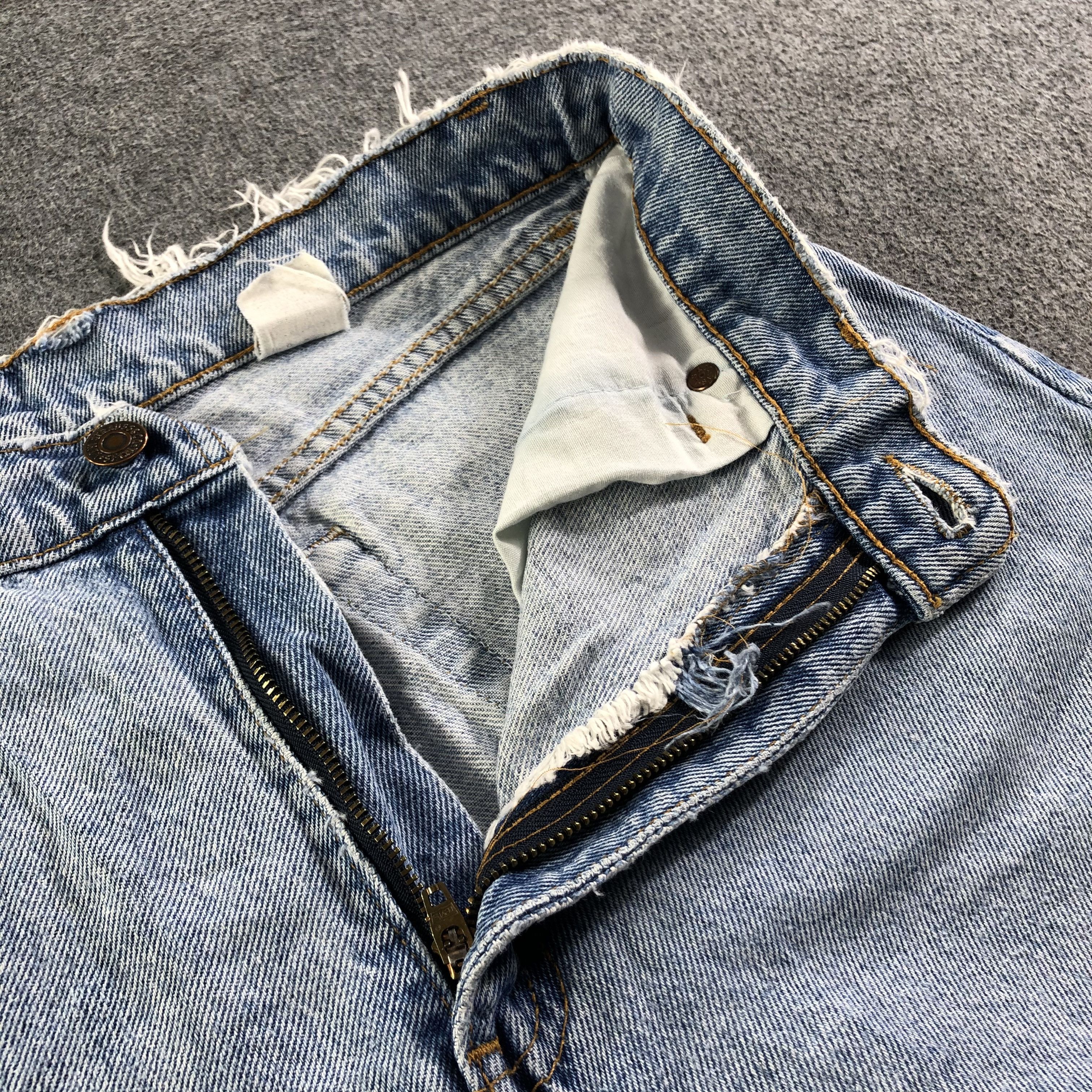 Levi's Vintage 90s Blue Wash Levis Jeans-J3519 Size US 31 - 7 Thumbnail