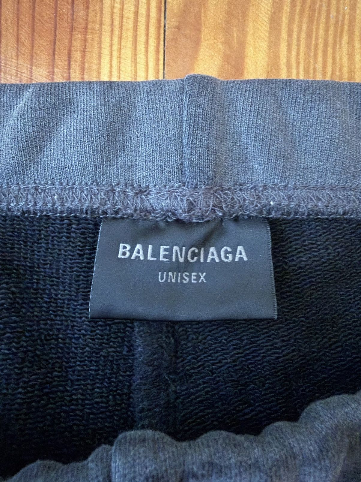 Balenciaga Balenciaga Tacky Gold Sweatpants Size US 32 / EU 48 - 8 Thumbnail