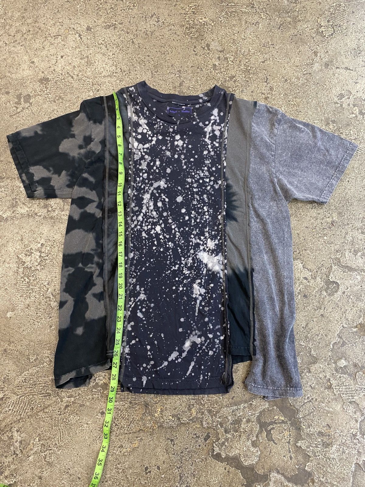 Needles Needles 5 Cuts Short Sleeve T Shirt tie dye bleach Size US XL / EU 56 / 4 - 7 Thumbnail
