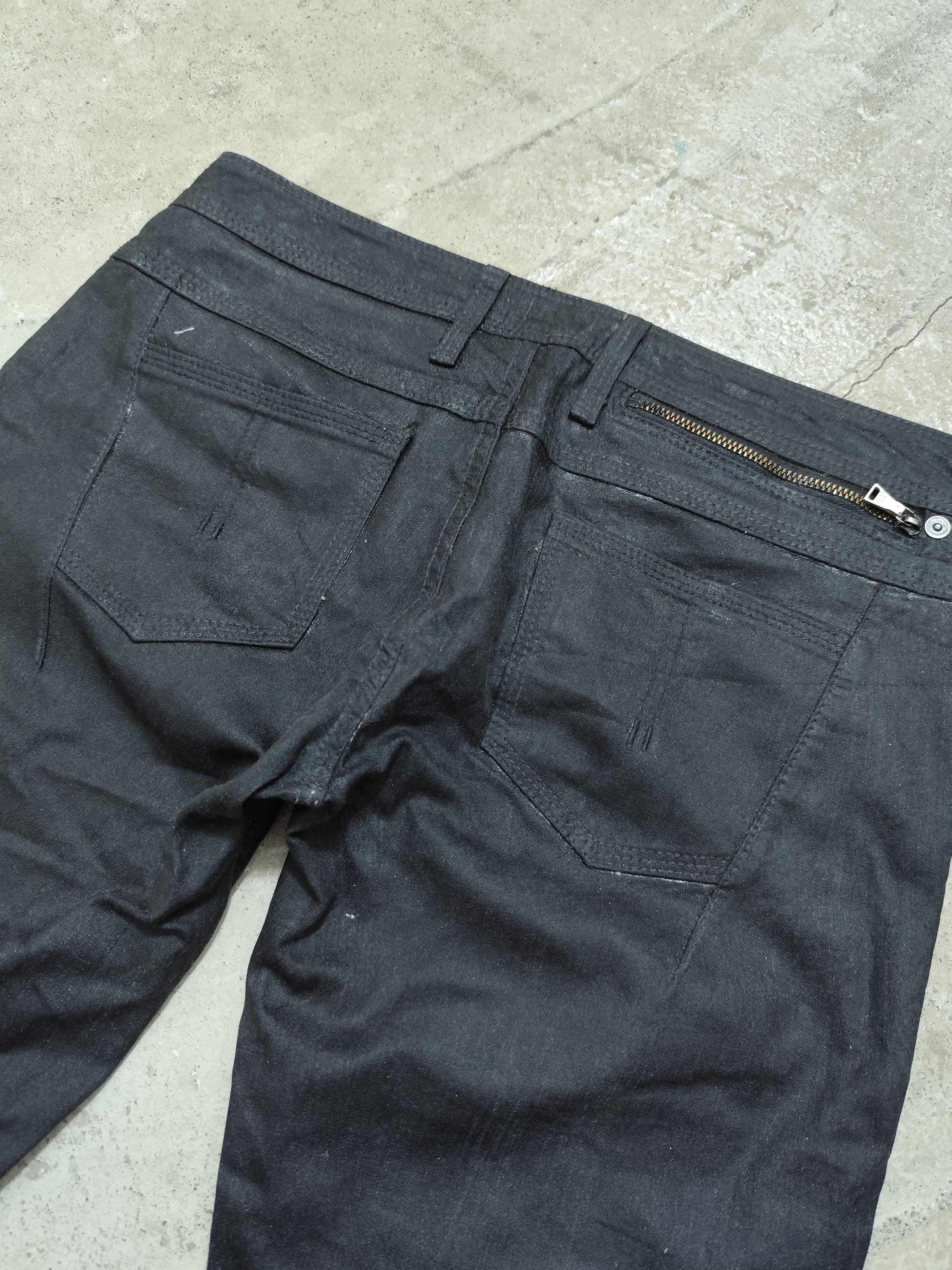 Neil Barrett NEIL BARRETT STRAIGHT CUT WAX COATED JEANS Size 27" / US 4 / IT 40 - 7 Thumbnail