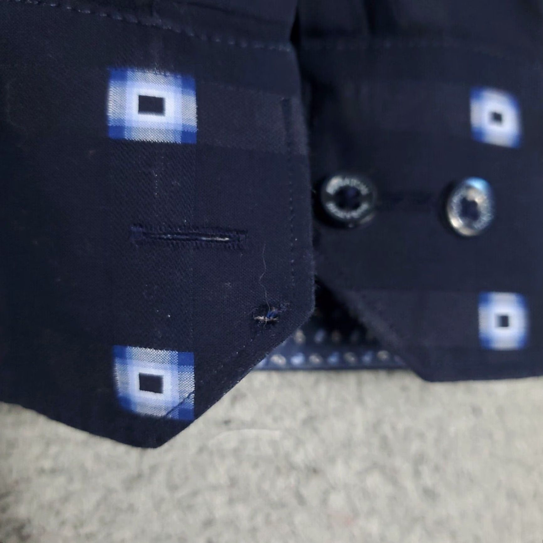BUGATCHI VINTAGE Bugatchi Uomo Men's Long Sleeve Button-Up Shirt Size Large Blue Geometric Pattern Modern Classic Size US L / EU 52-54 / 3 - 6 Thumbnail