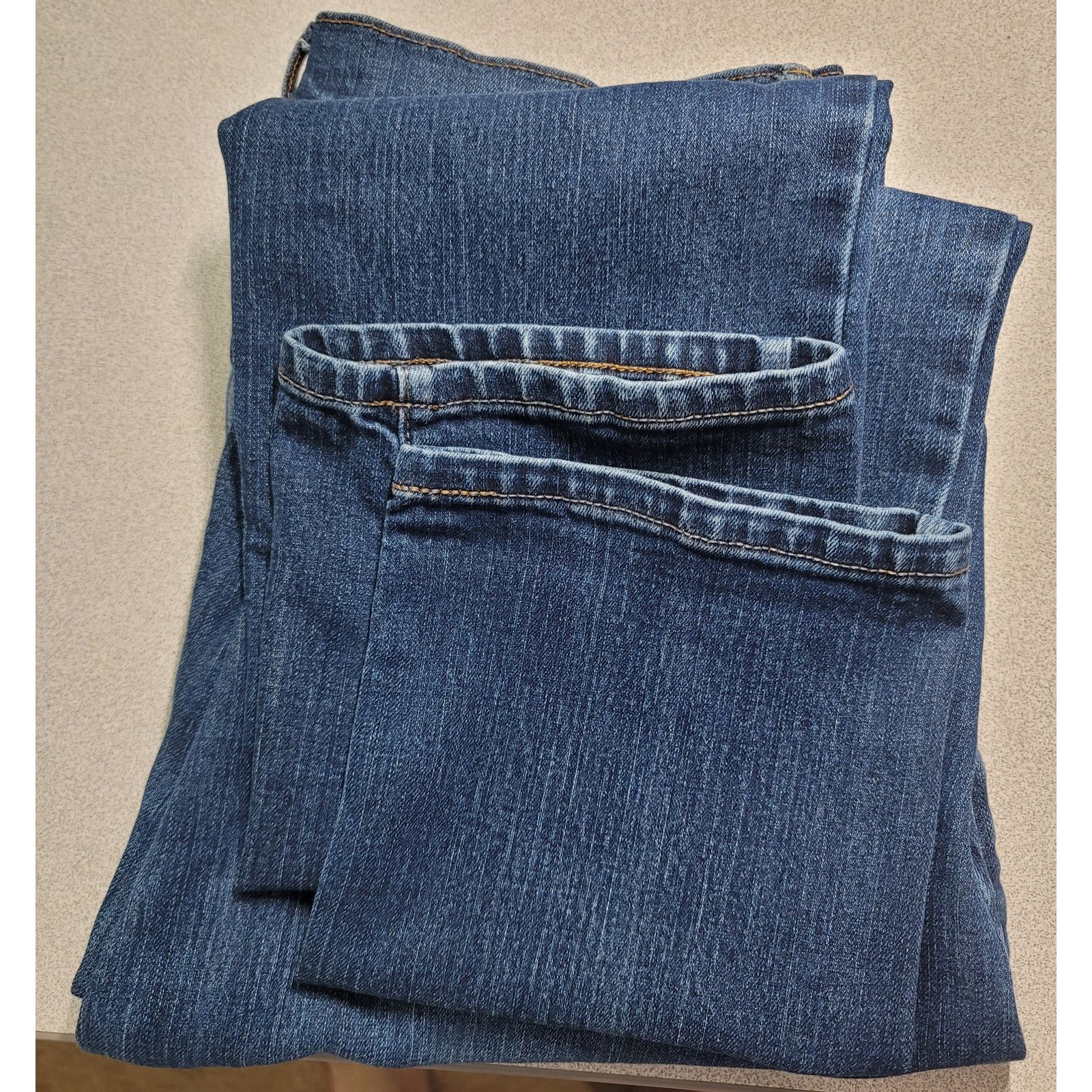 Old Navy Old Navy Blue Rinsed Flat Front Jeans 10 Mid Rise Size 32" / US 10 / IT 46 - 4 Thumbnail