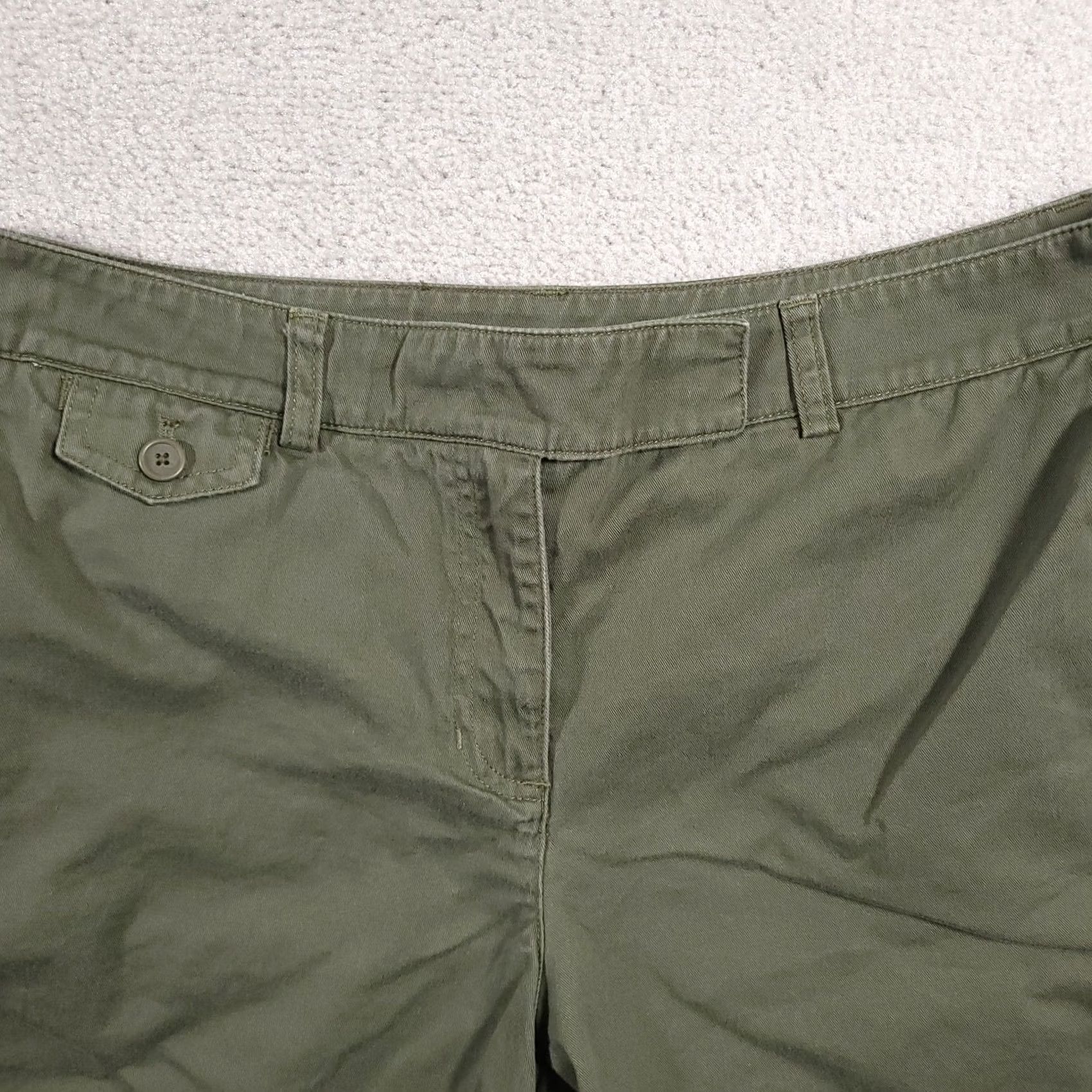 Jones New York VINTAGE Jones New York Sport Shorts Women's 14 Green Mid-Rise Flap Pockets 5" Size 36" / US 14 / IT 50 - 3 Thumbnail