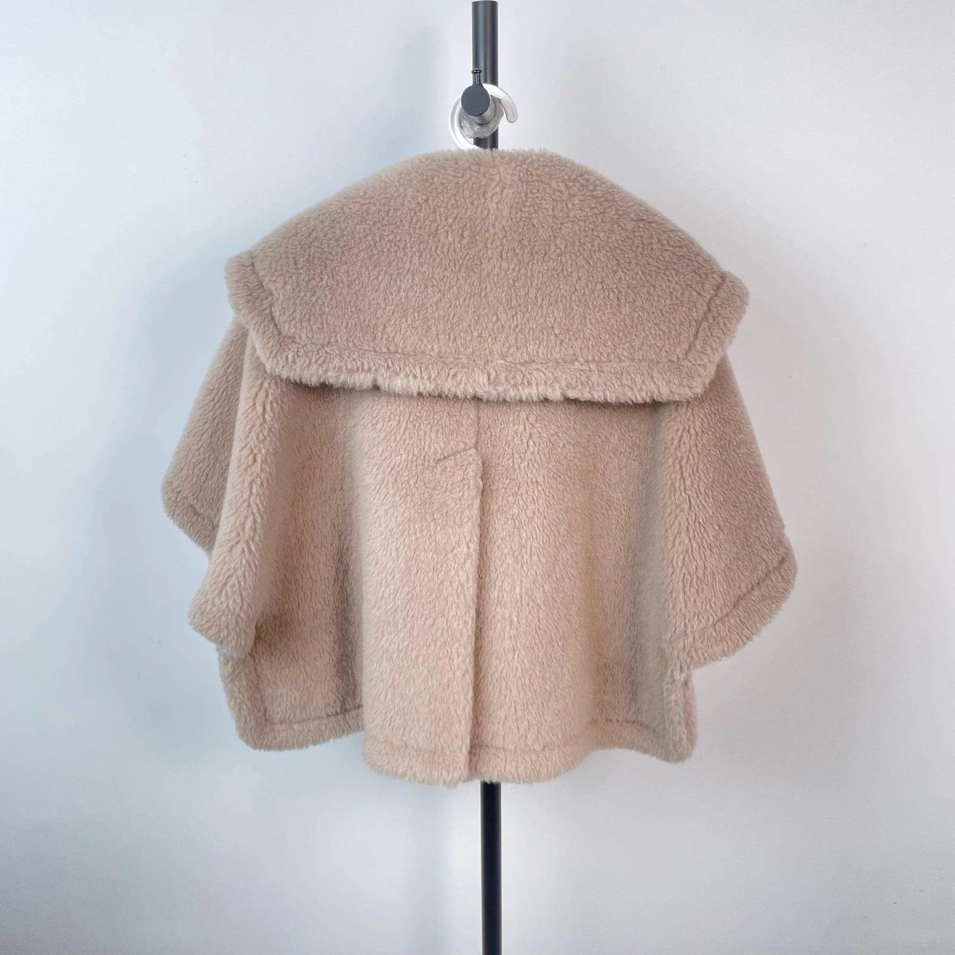 Max Mara Max Mara Teddy Bear Cape Short Coat 165/88A Size M / US 6-8 / IT 42-44 - 6 Thumbnail