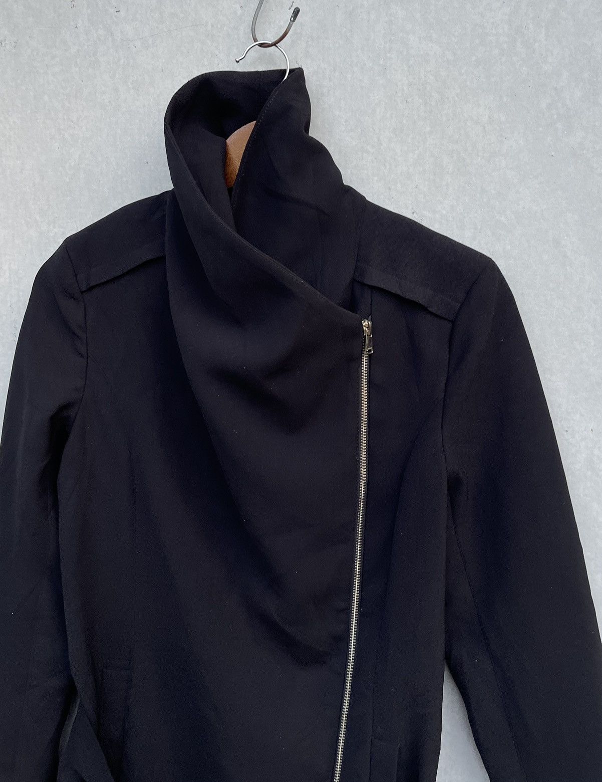 H&M H&M WOMEN'S ASYMMETRICAL ZIPPER COAT/JACKET Size S / US 4 / IT 40 - 6 Thumbnail