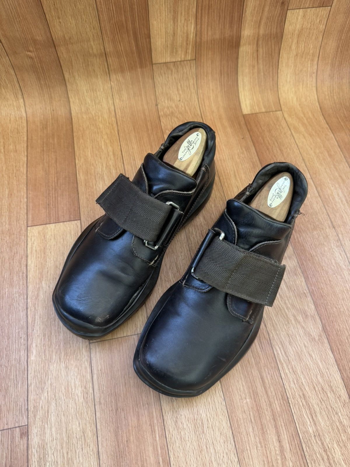 Prada 🔥AW99 Velcro Brixxen low Sneakers Size US 7 / EU 40 - 2 Thumbnail