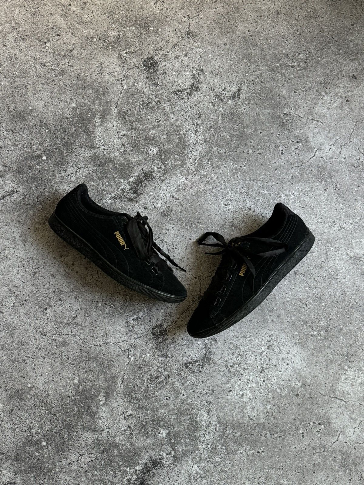 Puma × Vintage Vintage Puma Y2K black glamour sneakers shoes Size US 10.5 / IT 40.5 - 1 Thumbnail
