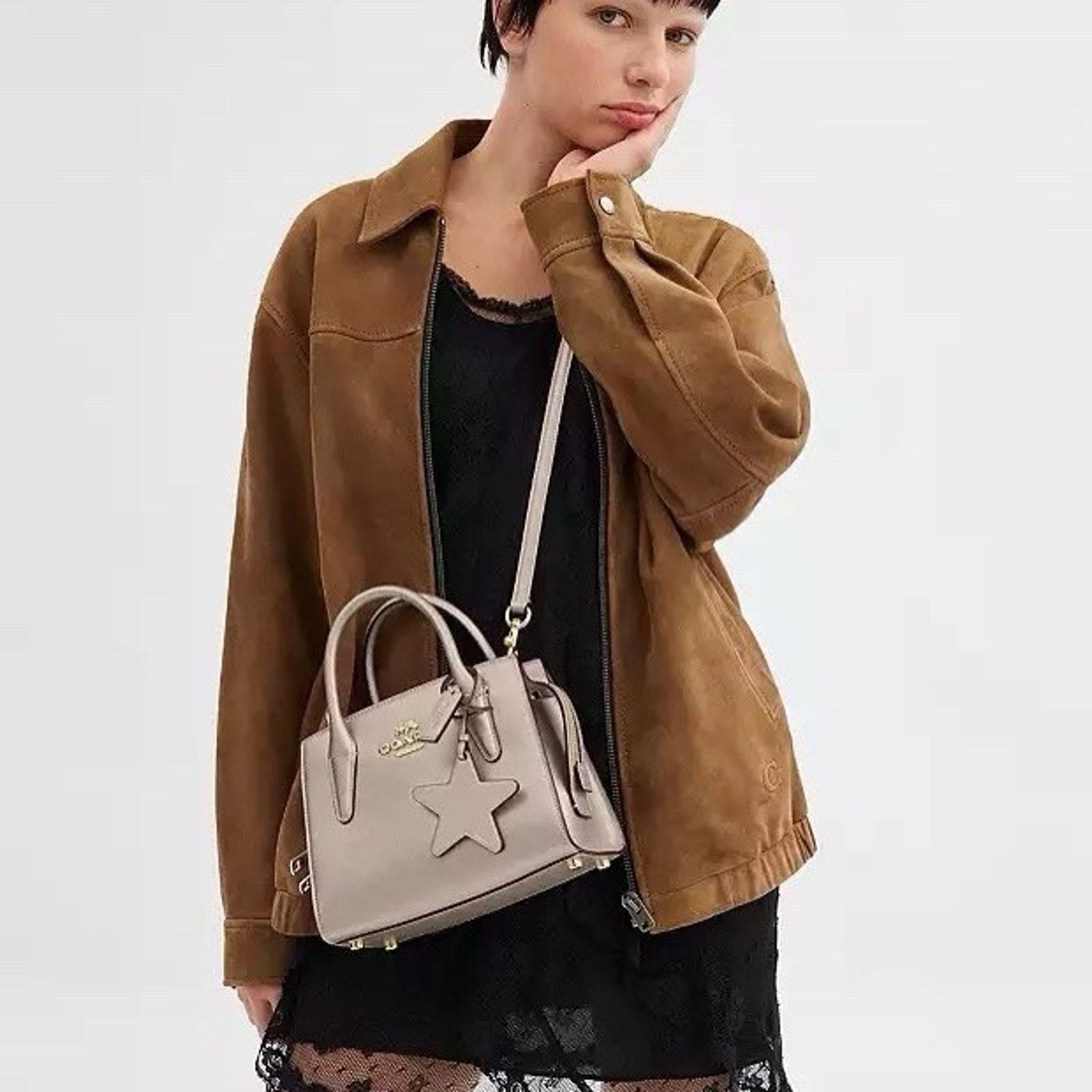 Coach NWT COACH Andrea Carryall Bag CW024 Gold/Light Champagne Size ONE SIZE - 6 Thumbnail