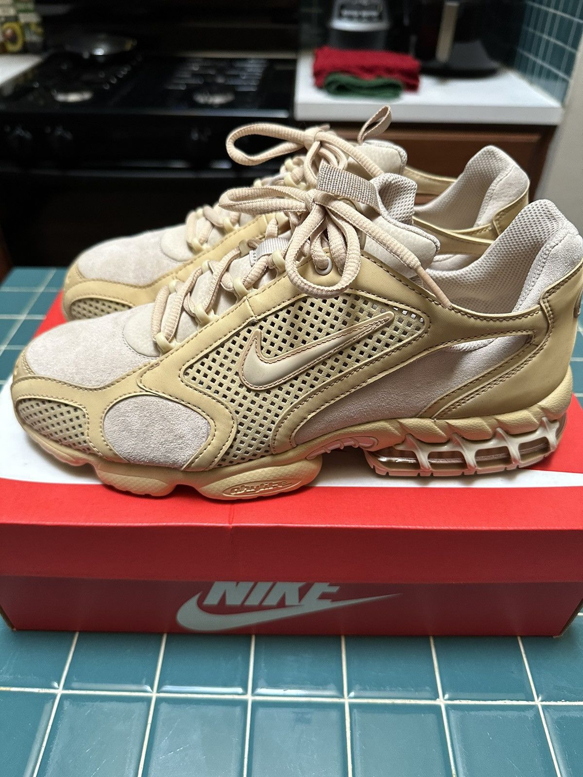 spiridon cage sesame