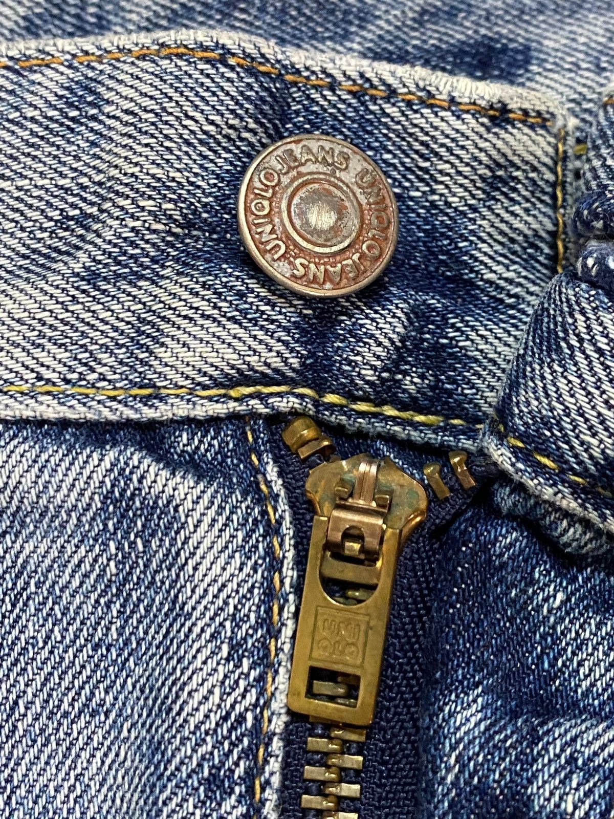 Japanese Brand Vintage Uniqlo Faded Wash Distressed Flare Jeans Size US 31 - 11 Thumbnail