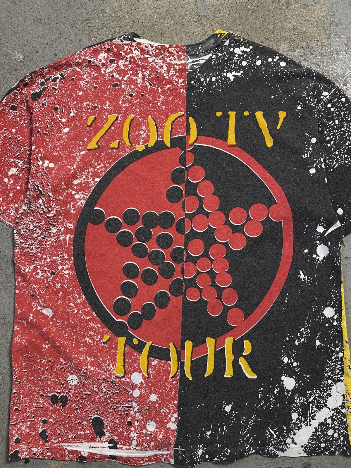 Band Tees × Vintage Vintage 1991 U2 Achtung Baby Zoo TV tour AOP band tee Size US XXL / EU 58 / 5 - 6 Thumbnail
