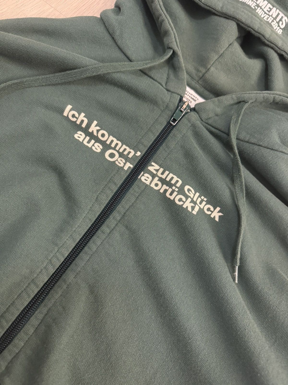 Vetements AW17 Vetements 1/50 “Tourist” Zipup Hoodie Germany Exclusive Size US S / EU 44-46 / 1 - 3 Thumbnail