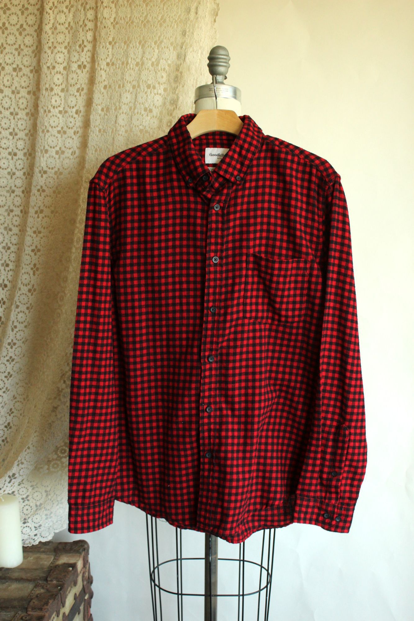 Other Goodfellow & Co Mens, Size L, Red & Black Plaid Button-Up Fl Size US L / EU 52-54 / 3 - 2 Thumbnail