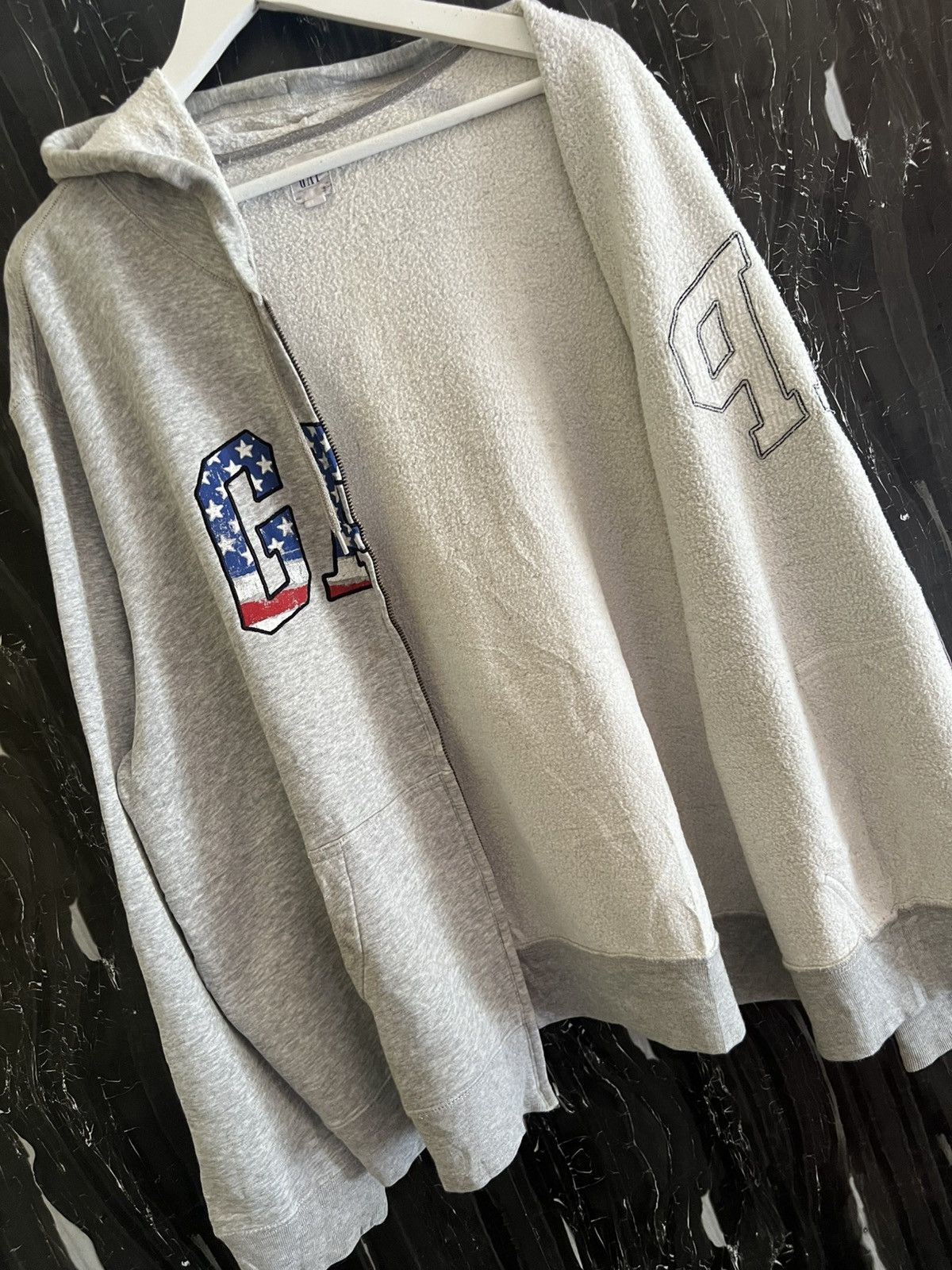 GAP SWEATER