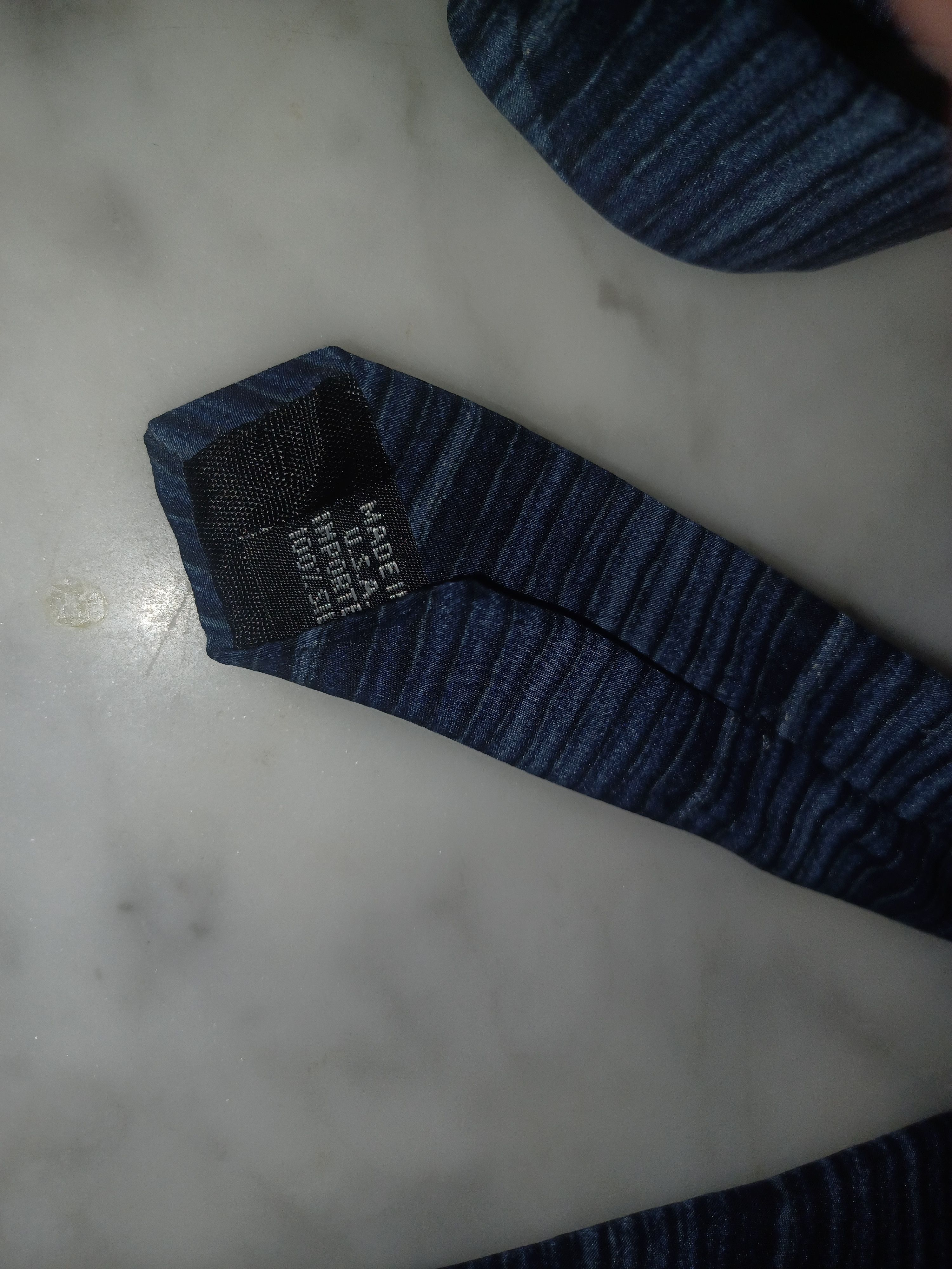 Other Geoffrey Beene Men's 100% Silk Tie Blues & Grays Size ONE SIZE - 2 Thumbnail