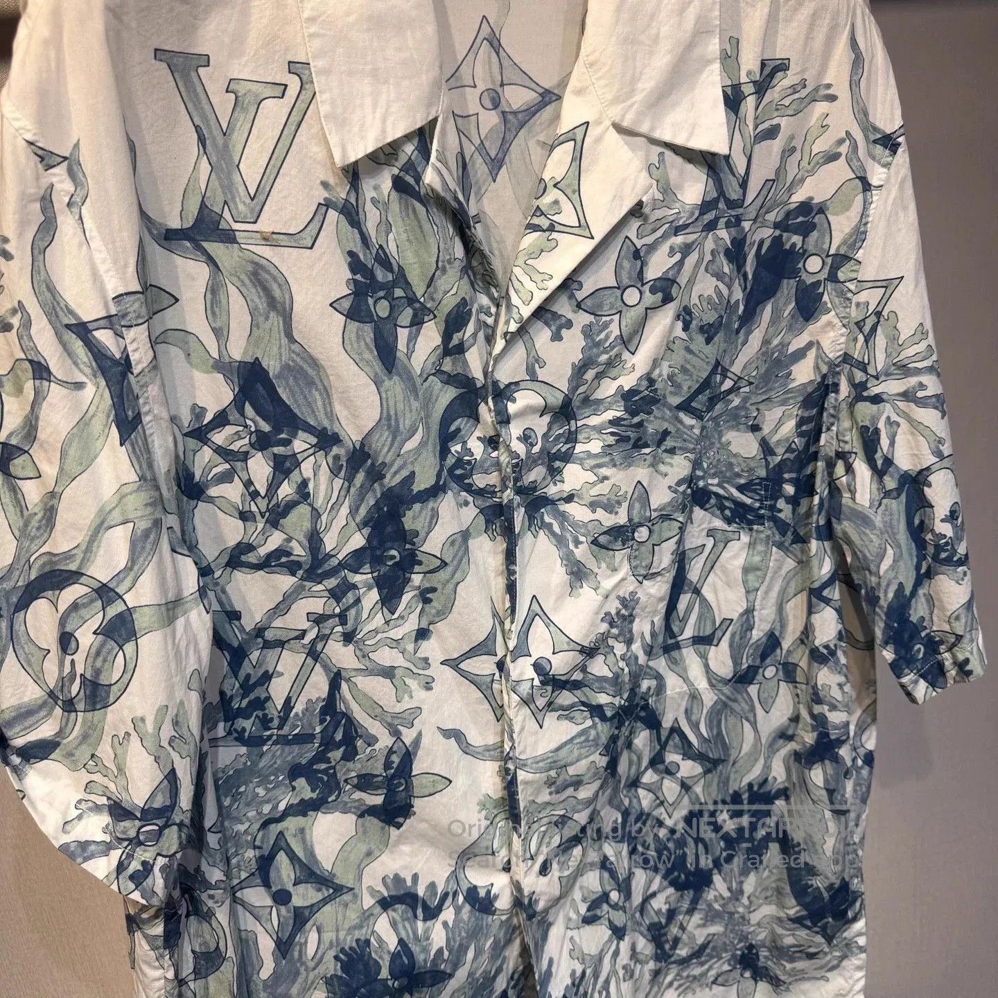 Louis Vuitton Multi-Print Short-Sleeve Button-Up Shirt. Size US M / EU 48-50 / 2 - 6 Thumbnail