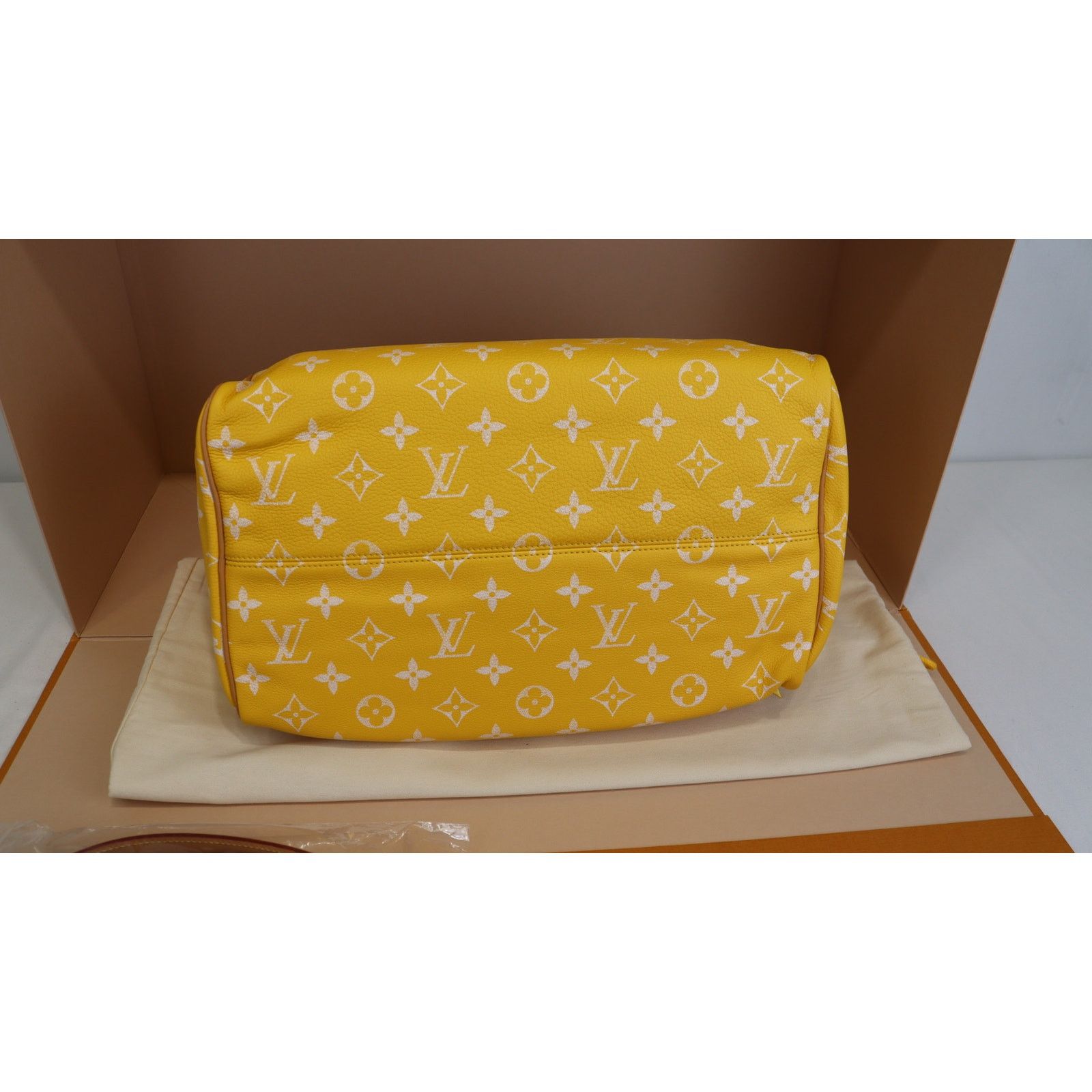 Louis Vuitton o1rshd1 Size: 40 / Speedy 40 P9 Bandoulière Bag in Yellow Size ONE SIZE - 23 Thumbnail