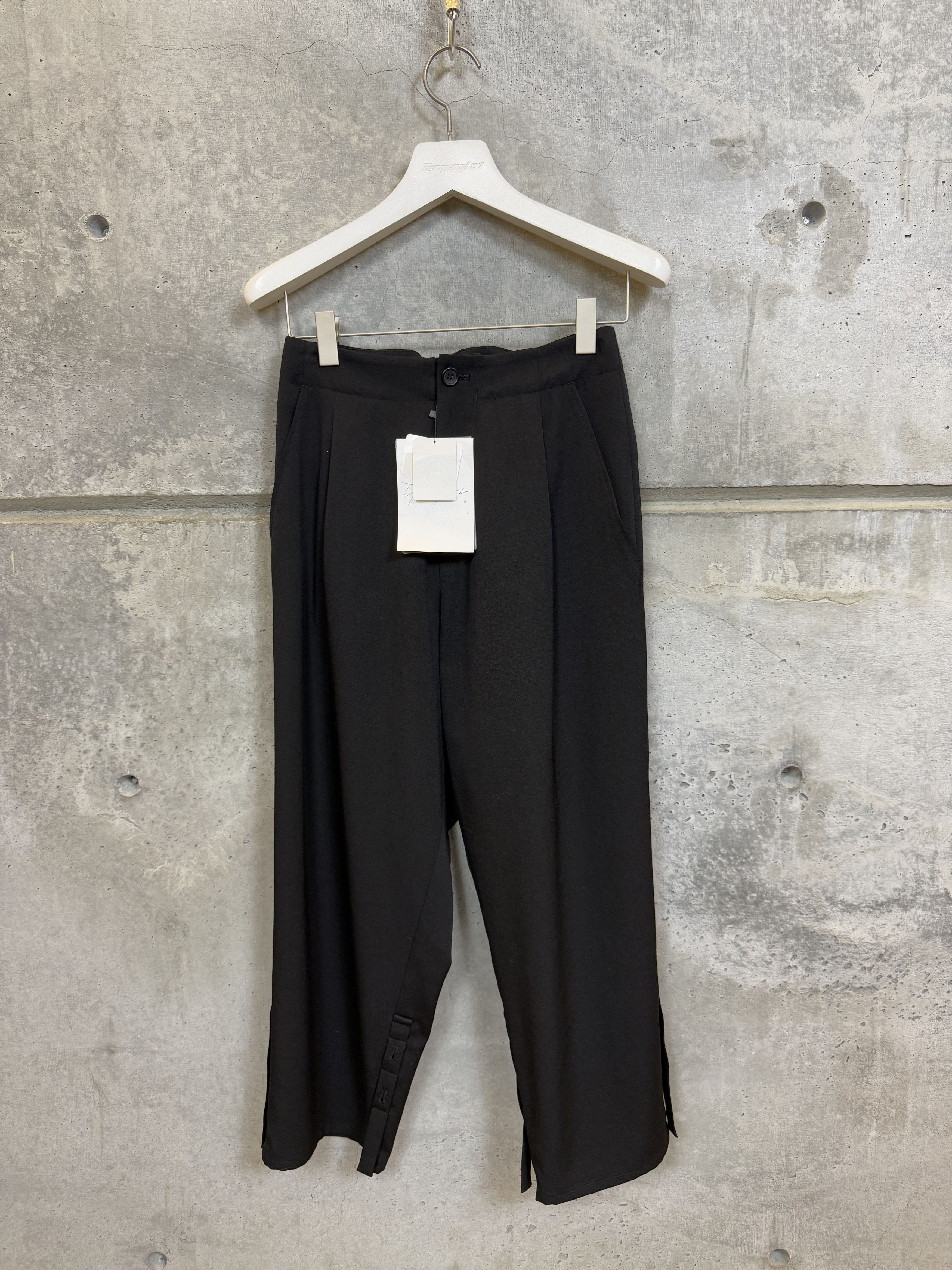 Yohji Yamamoto $1000 Yohji Yamamoto Tucked Hem Trousers Size 26" / US 2 / IT 38 - 6 Thumbnail