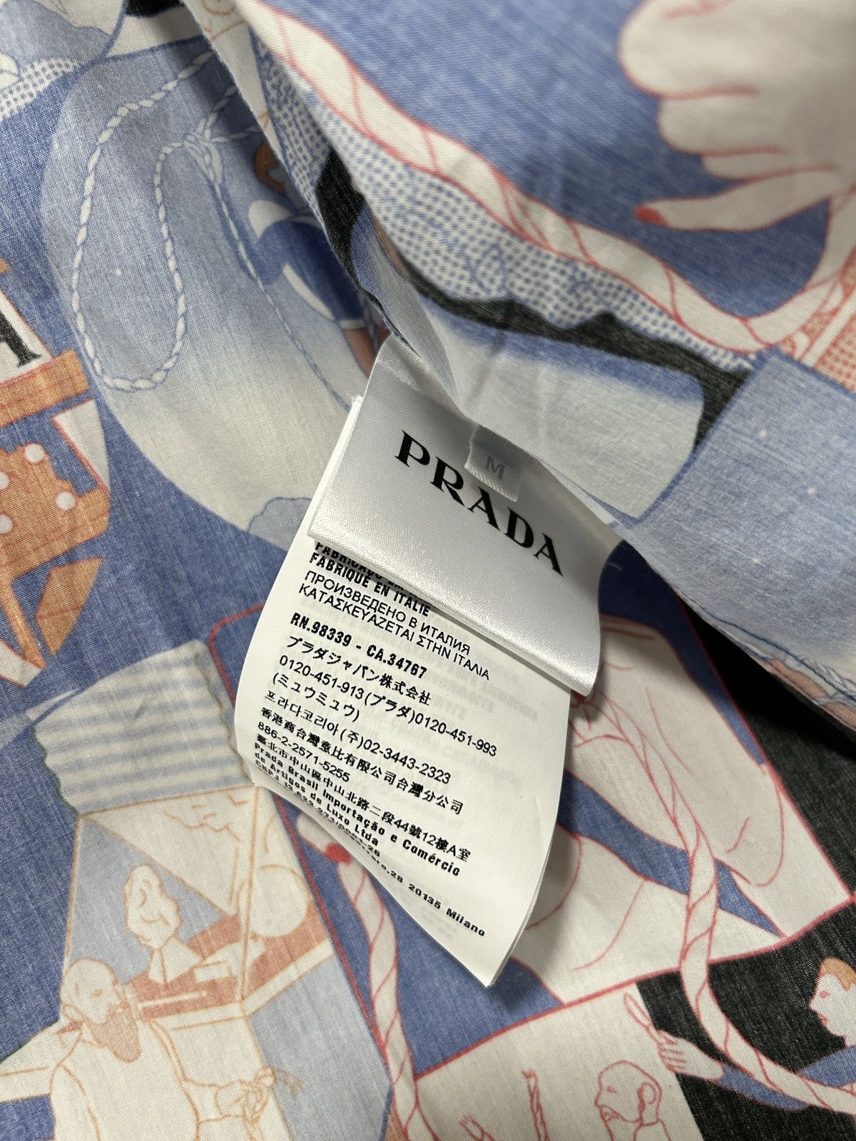 Prada Prada s/s 18 viscose printed camp collar comic motif Size US M / EU 48-50 / 2 - 4 Thumbnail