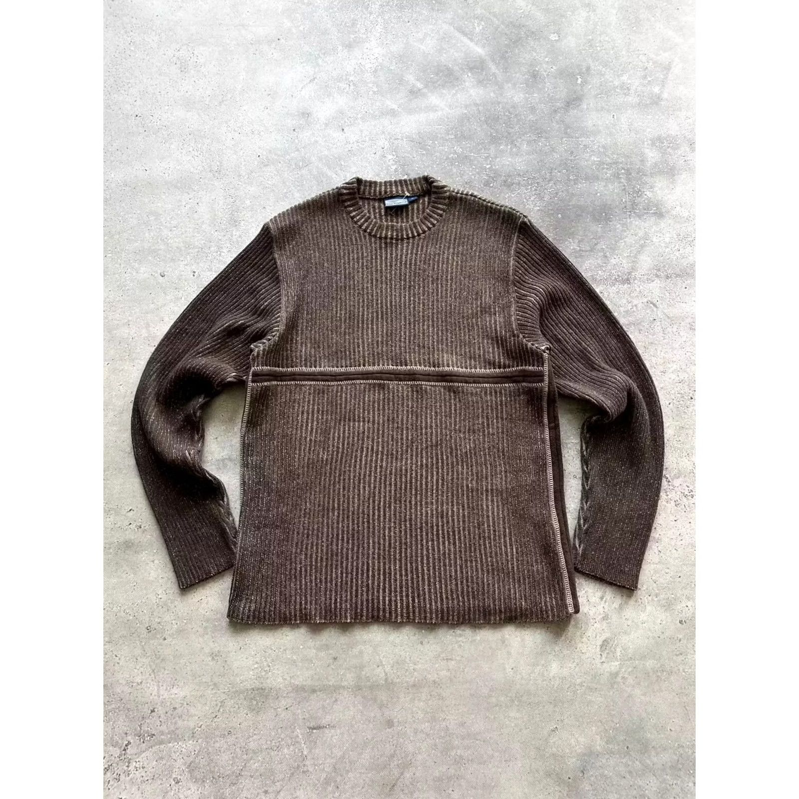 Vintage VINTAGE Unbranded Brown Knit Crewneck Sweater Sweatshirt Men’s M Adult Brown Knit Crewneck Pullover 52 cm Pit to Pit 69 cm Length 53 cm Sleeve Size US M / EU 48-50 / 2 - 2 Thumbnail