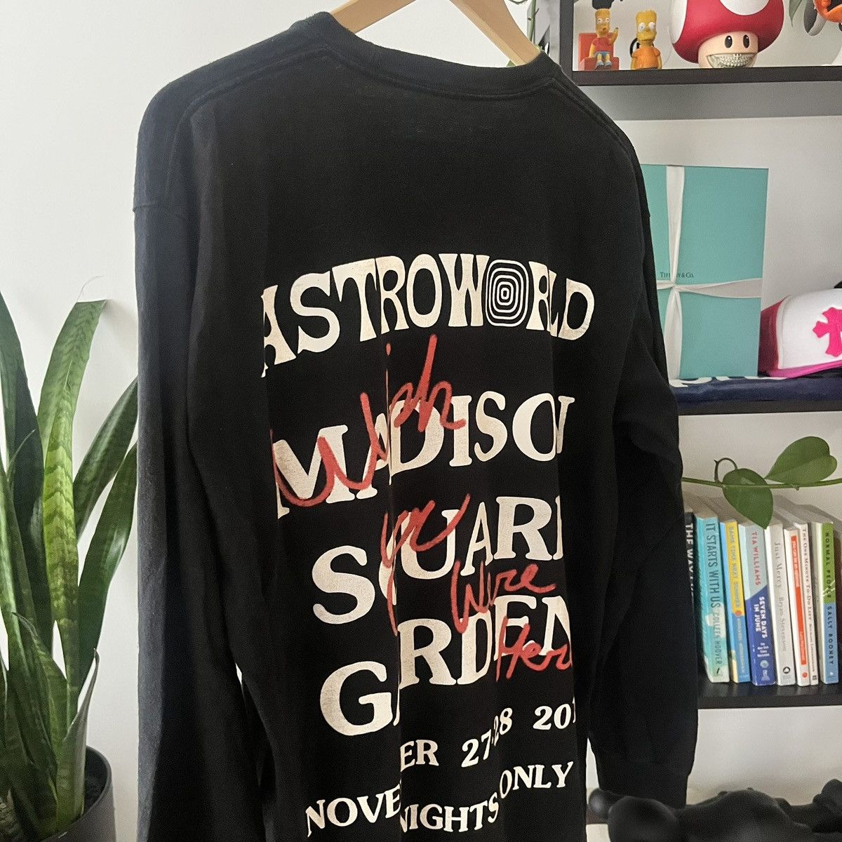 Travis Scott Travis Scott “Astroworld” Merch NYC 2018 Size US M / EU 48-50 / 2 - 6 Thumbnail