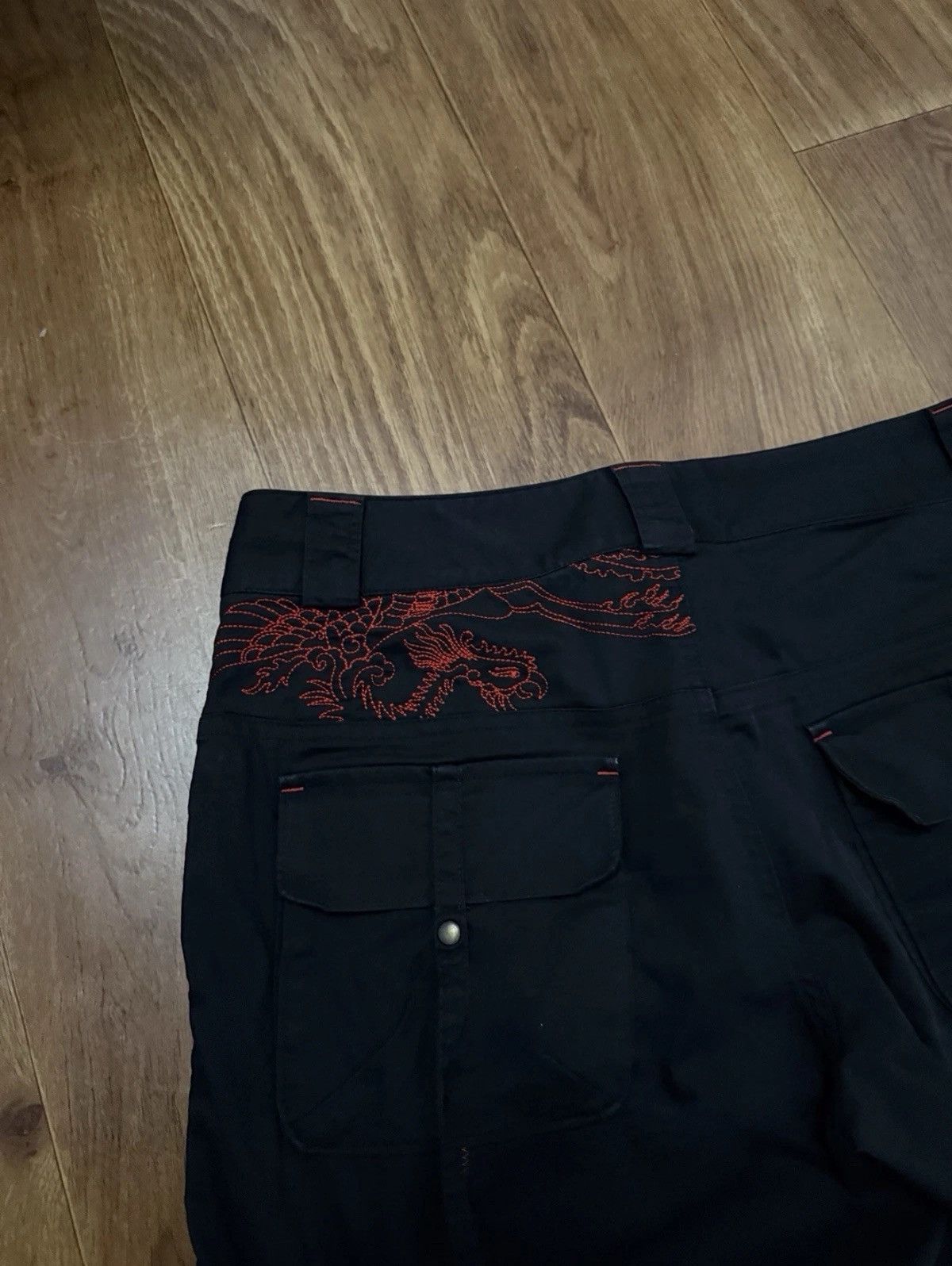 Nike Rare Nike Vintage Women`s Cargo Pants Embroidered Dragon Size 32" / US 10 / IT 46 - 5 Thumbnail