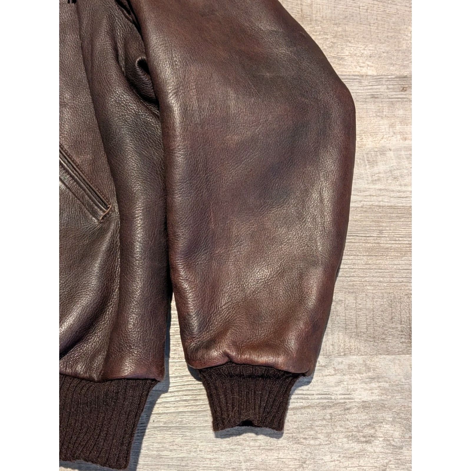 Vintage Vtg Uber Fringed Genuine Leather Bomber Jacket Minnesota USA XL 2XL Quilted Lined Brown 1970s Jacket Mens/Unisex Size XL / US 12-14 / IT 48-50 - 4 Thumbnail