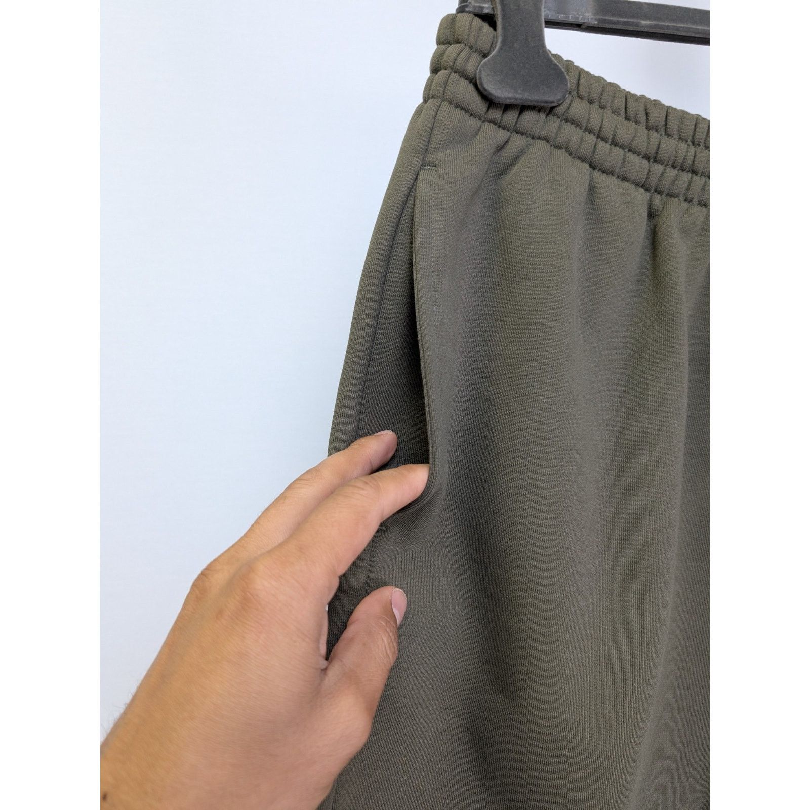 Balenciaga o1rshd1 Embro Pol Campgn Mol Boucleti Shorts Khaki/White/Red Size US 32 / EU 48 - 3 Thumbnail