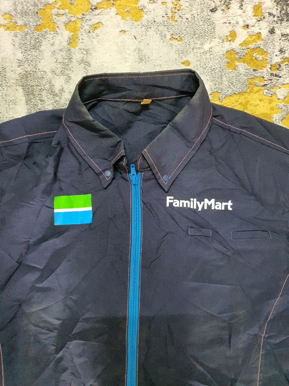 Japanese Brand × Vintage VINTAGE FAMILY MART STORE UNIFORM Size US L / EU 52-54 / 3 - 3 Thumbnail