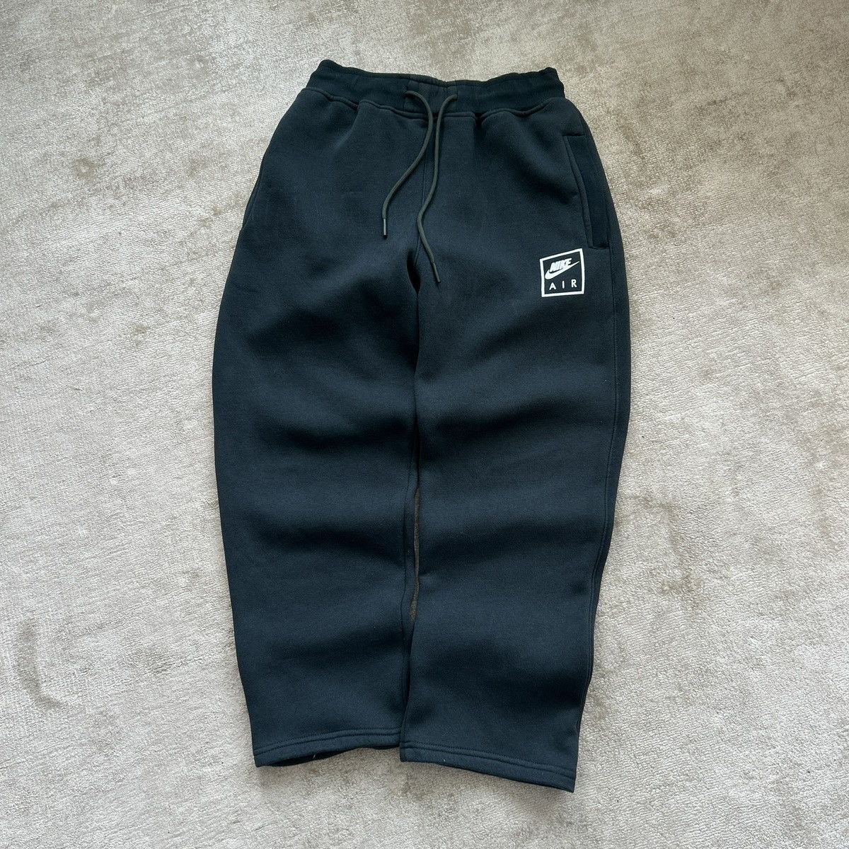 Nike Nike Air Baggy Black Sweatpants Size US 34 / EU 50 - 1 Thumbnail