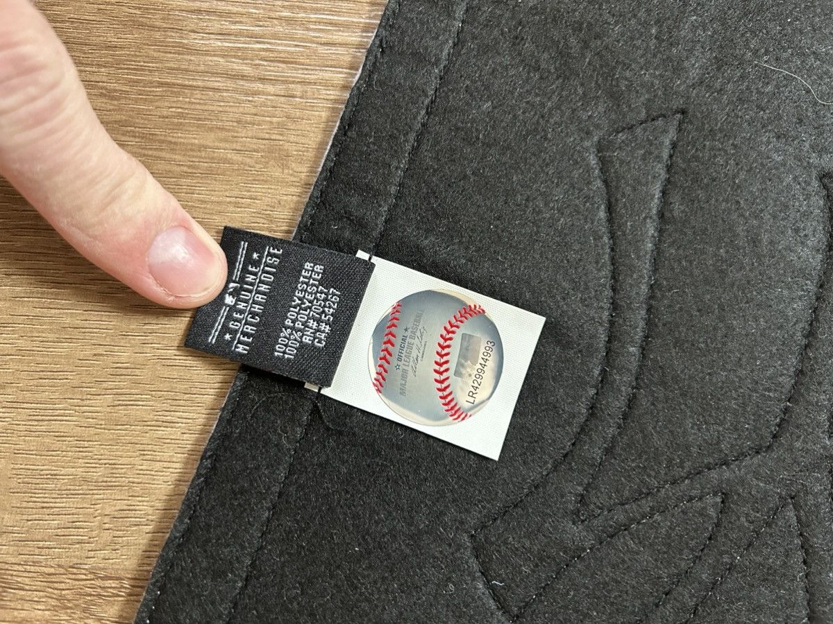 MLB × New York Yankees × Supreme Supreme New York Yankees Pennant Black SS15 Size ONE SIZE - 5 Thumbnail