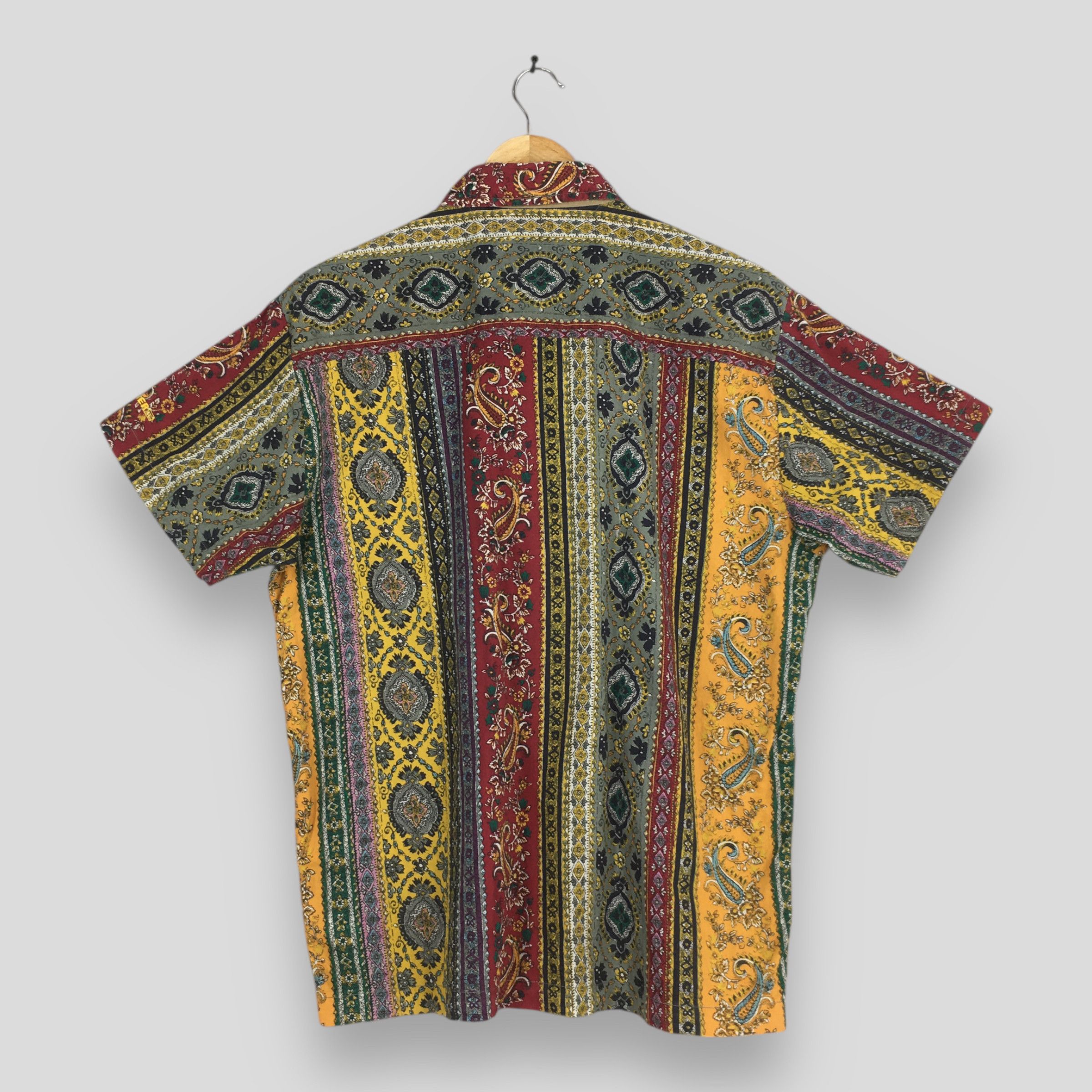 Tommy Hilfiger Vintage Tommy Hilfiger Paisley Floral Shirt Small Size US S / EU 44-46 / 1 - 6 Thumbnail