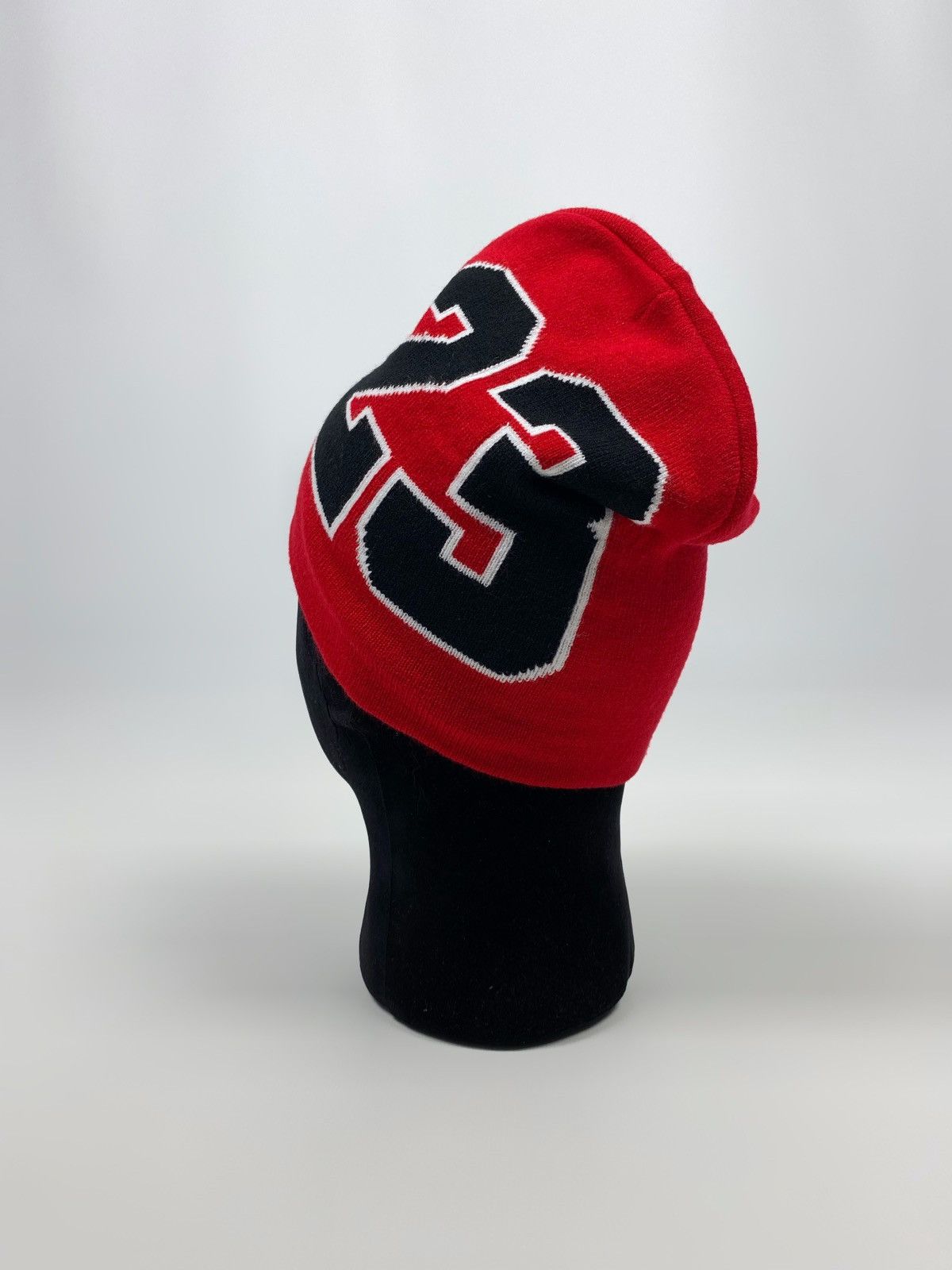 Other 23 Chicago Bulls Colorway Skull Beanie Hat Size ONE SIZE - 4 Thumbnail