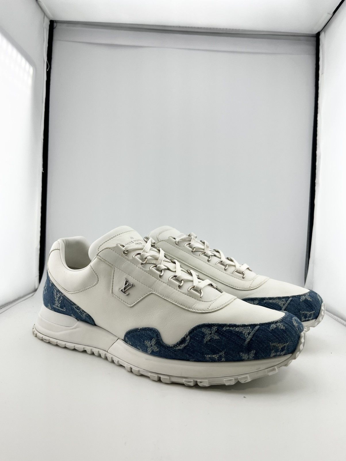 Louis Vuitton LOUIS VUITTON RUNAWAY WHITE DENIM BLUE SNEAKERS SIZE 9.5 Size US 9.5 / EU 42-43 - 2 Thumbnail