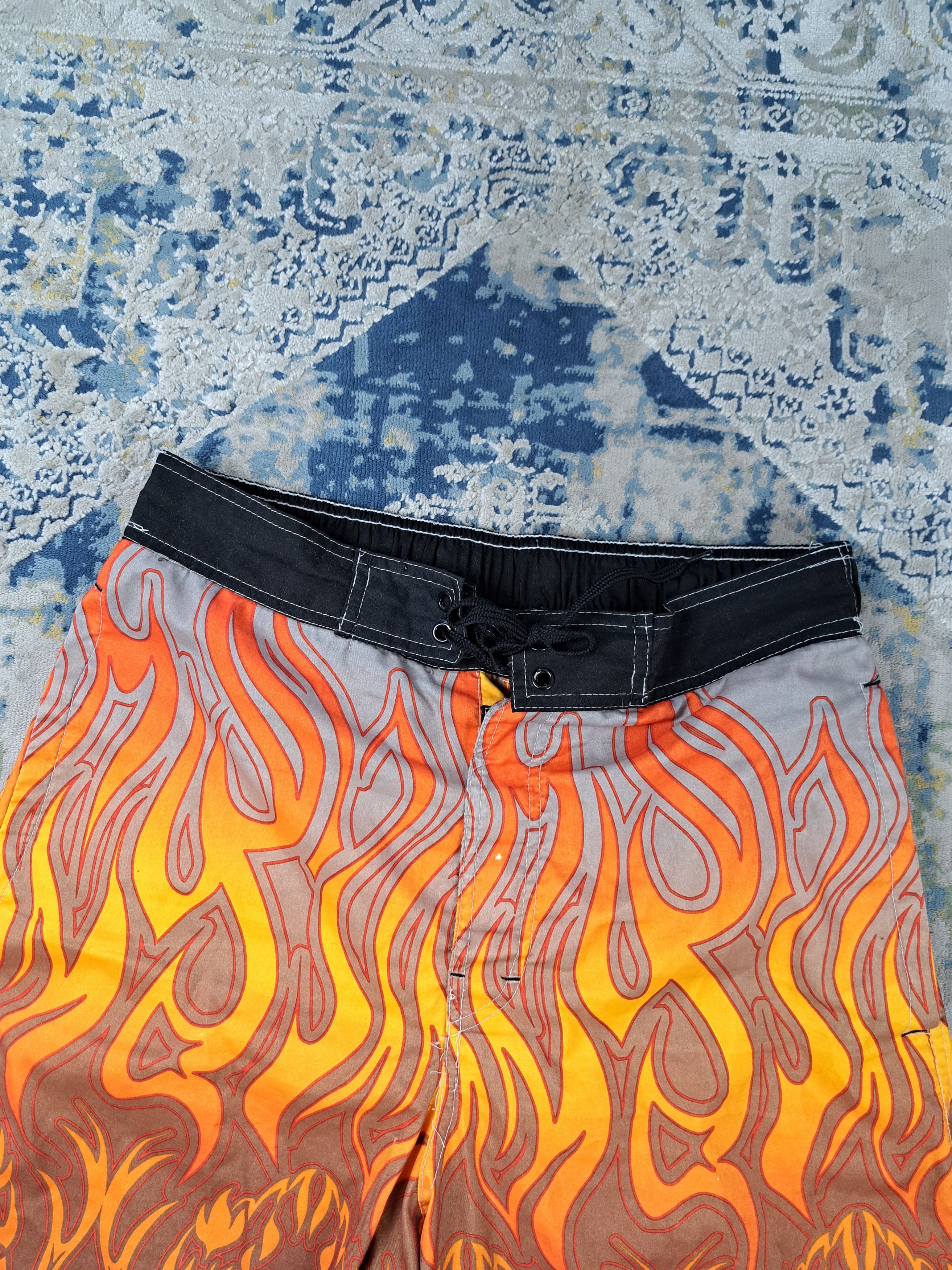 Japanese Brand Fullprint Flame Fire Shorts Like Hellstar Gallery Dept. Bape Size US 30 / EU 46 - 2 Thumbnail