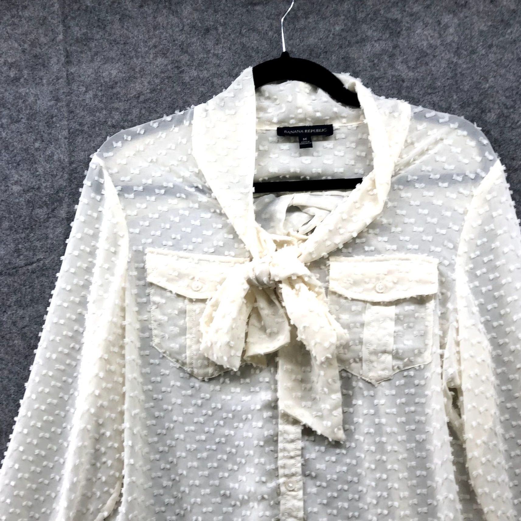 Banana Republic Banana Republic Blouse Women's M Ivory Chiffon Swiss Dot Tie Neck Long Sleeve Button Down Casual Workwear Formal Office Size M / US 6-8 / IT 42-44 - 3 Thumbnail