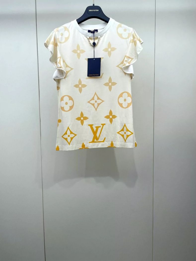 Louis Vuitton LV Gradient Logo Short Sleeve Top- DMC Size US M / EU 48-50 / 2 - 1 Thumbnail