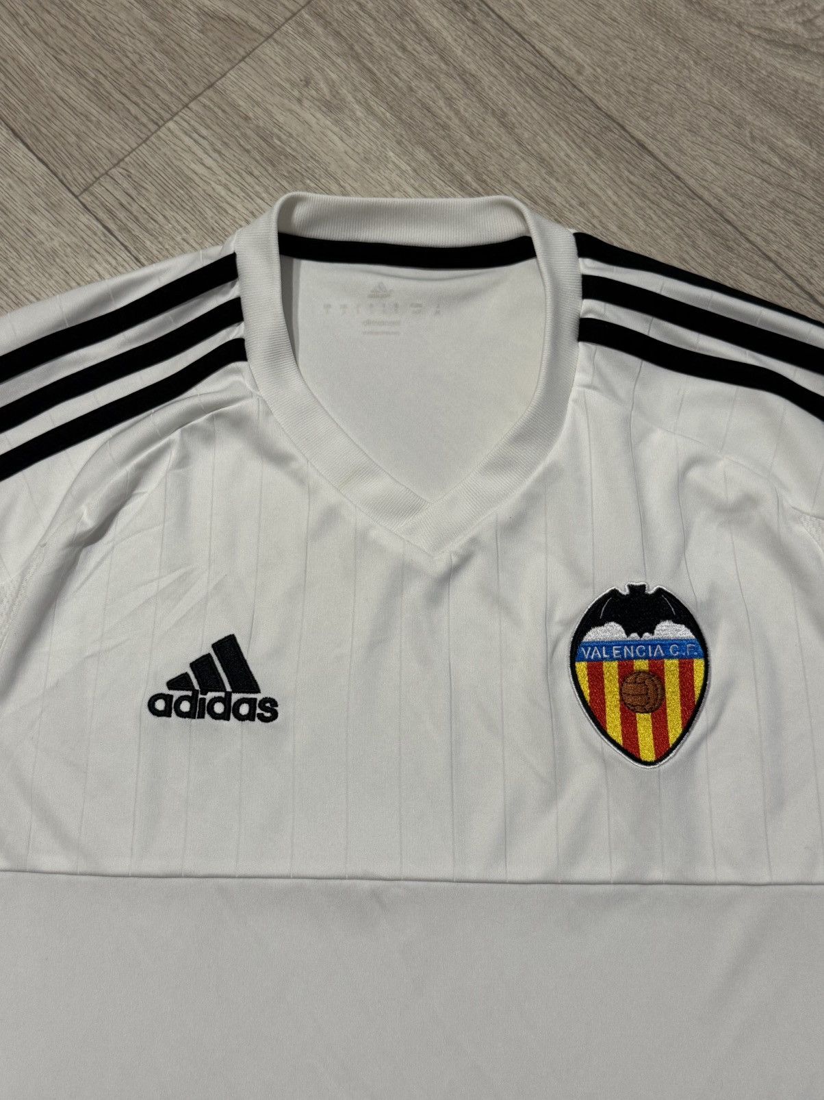 Adidas 🔷Adidas Valencia 2015/16 Soccer jersey🔷 Size US S / EU 44-46 / 1 - 3 Thumbnail