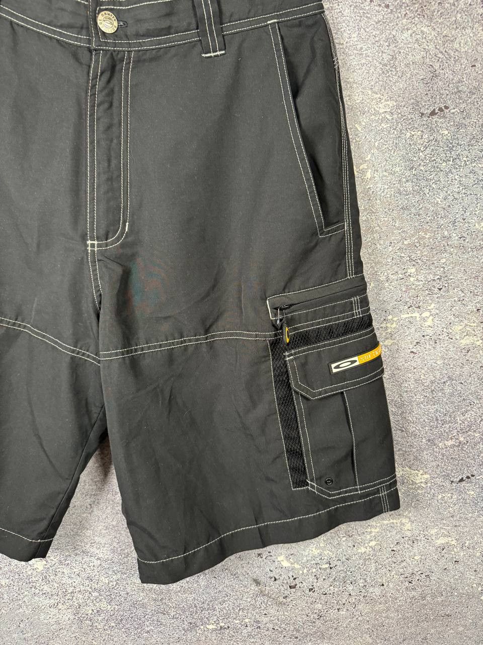 Oakley Vintage Oakley Software Nylon Cargo Shorts 32 Size Size US 32 / EU 48 - 3 Thumbnail