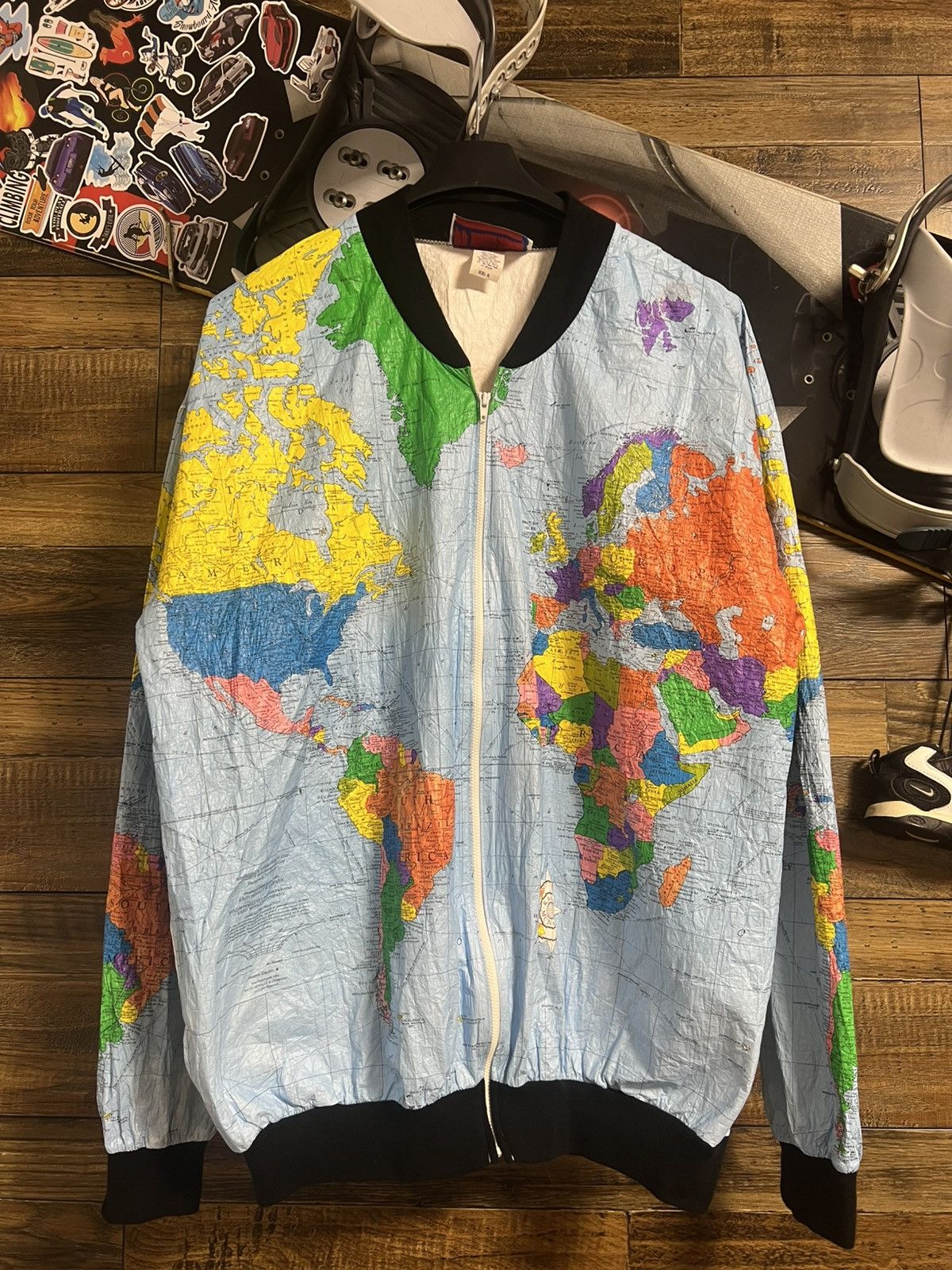 Vintage TY BREAKERS Vintage Wearin’ The World Tyvek Map 90s Jacket Size US L / EU 52-54 / 3 - 2 Thumbnail