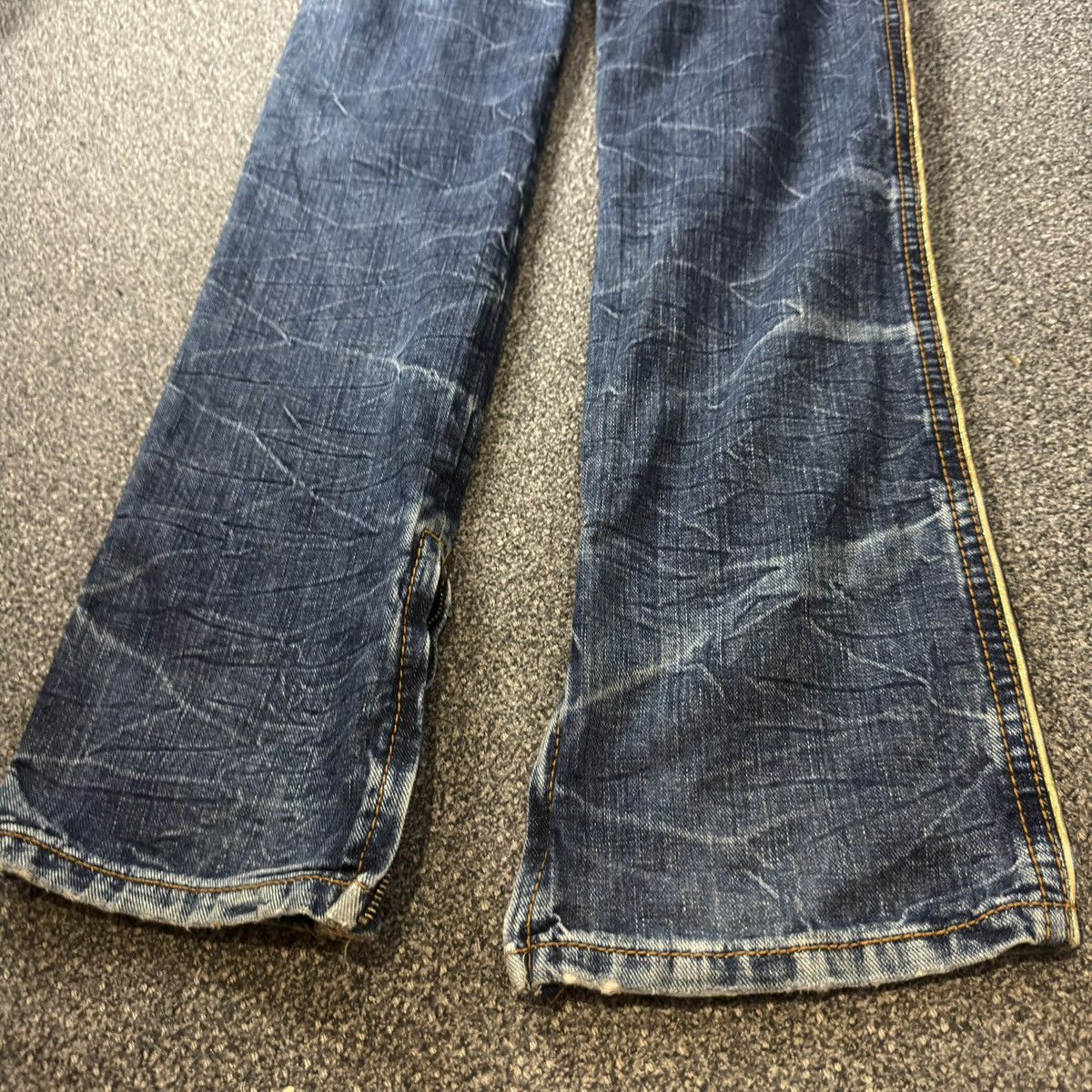 Le Grande Bleu (L.G.B.) 90s Flared Studded Opium Studio PR Denim Undercover Style Size US 32 / EU 48 - 13 Thumbnail
