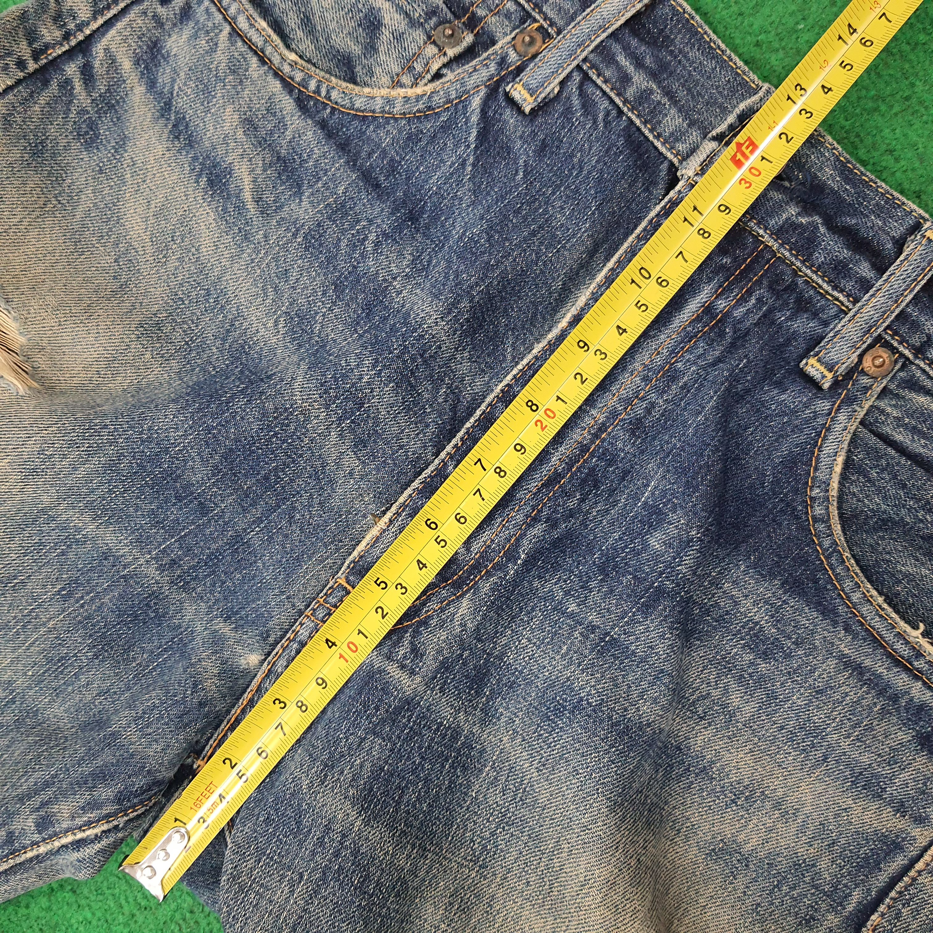 Levi's Vintage Levi's 502 Selvedge Distressed Jeans C258N13 Size US 29 - 12 Thumbnail