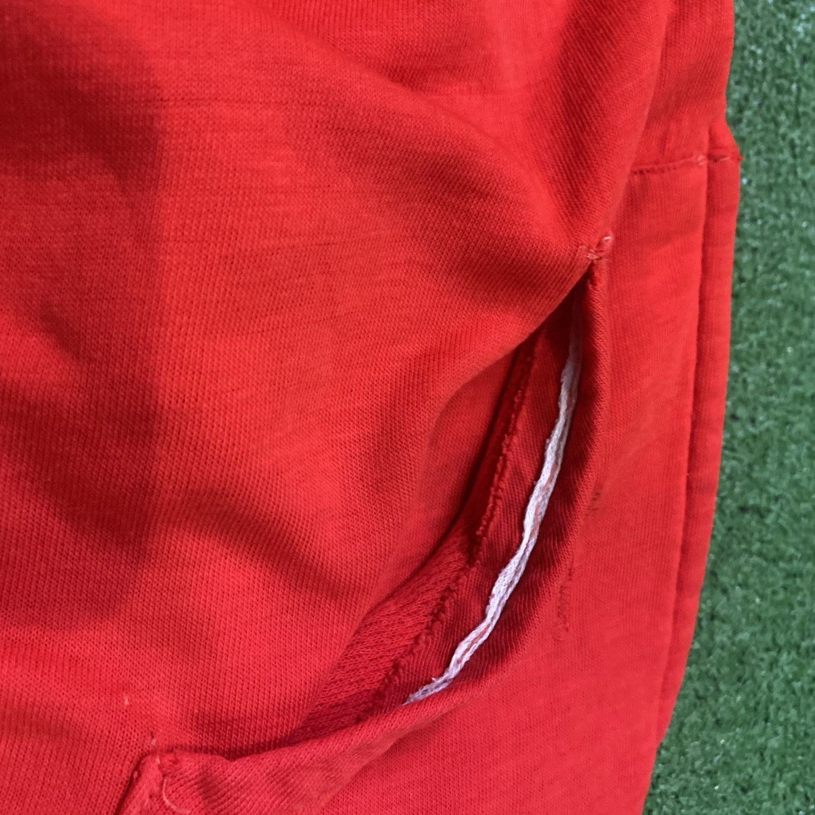 Other RARE Vintage 70s Custom Snoopy Flexing Red Repaired ZipUp Ho Size US L / EU 52-54 / 3 - 11 Thumbnail