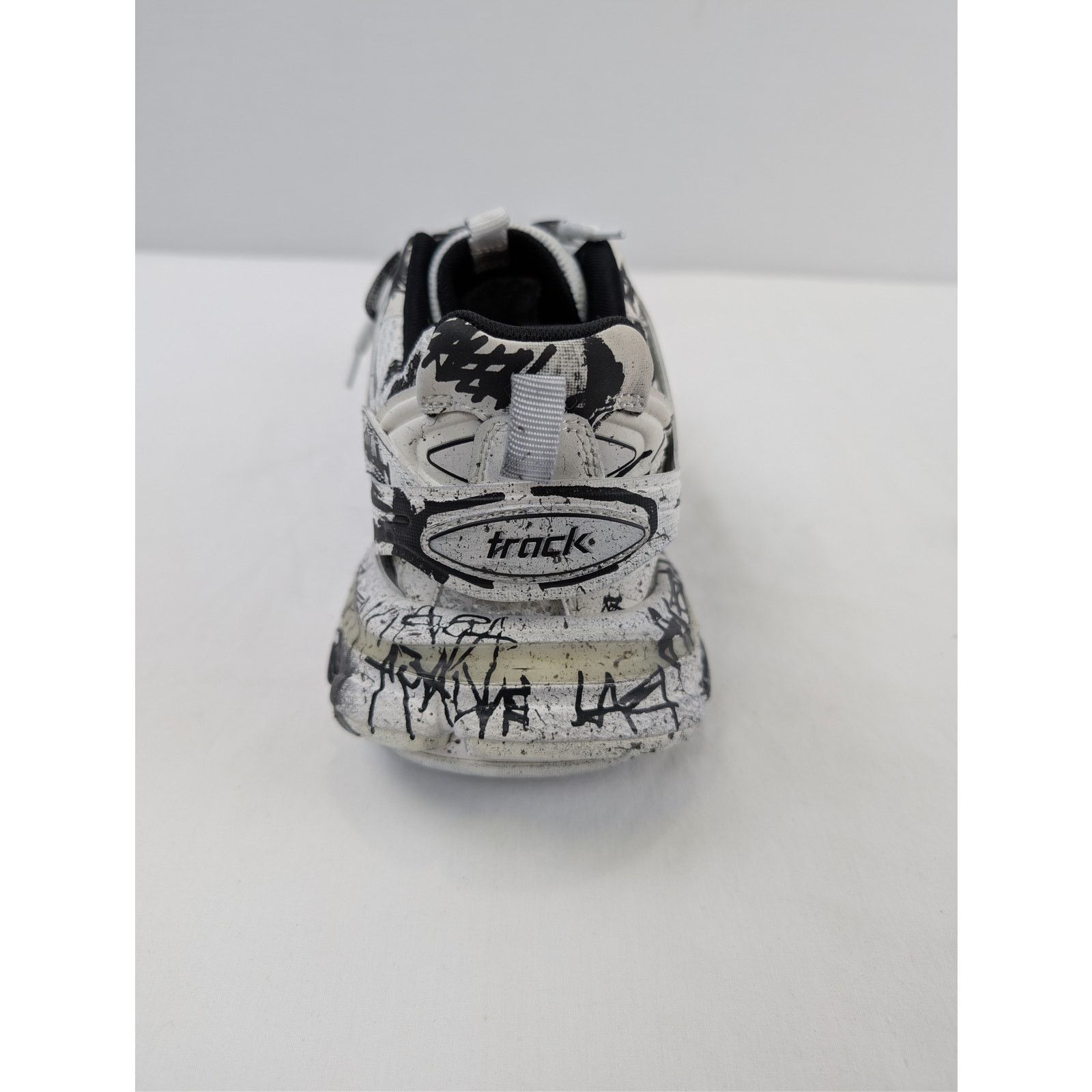 Balenciaga o1rshd1 Graffiti/Dirty/w Track Sneakers in White/Black Size US 8 / EU 41 - 11 Thumbnail