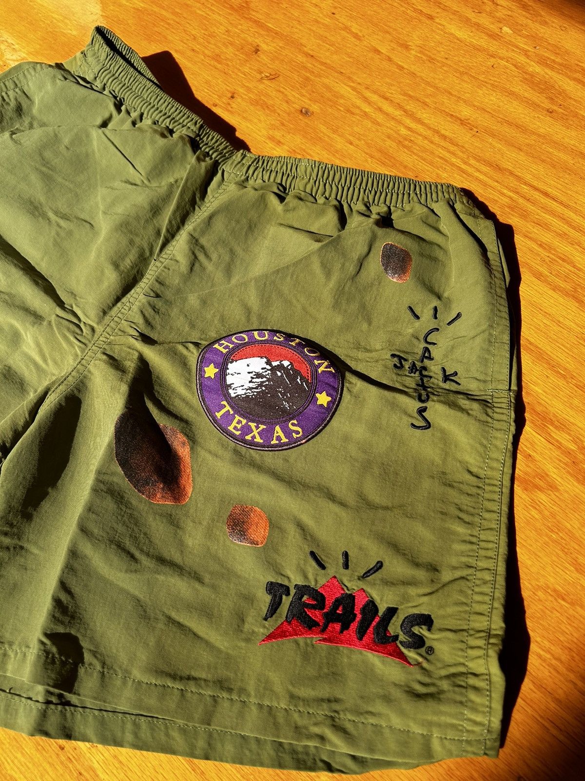 Travis Scott travis scott running wild shorts Size US 32 / EU 48 - 3 Thumbnail